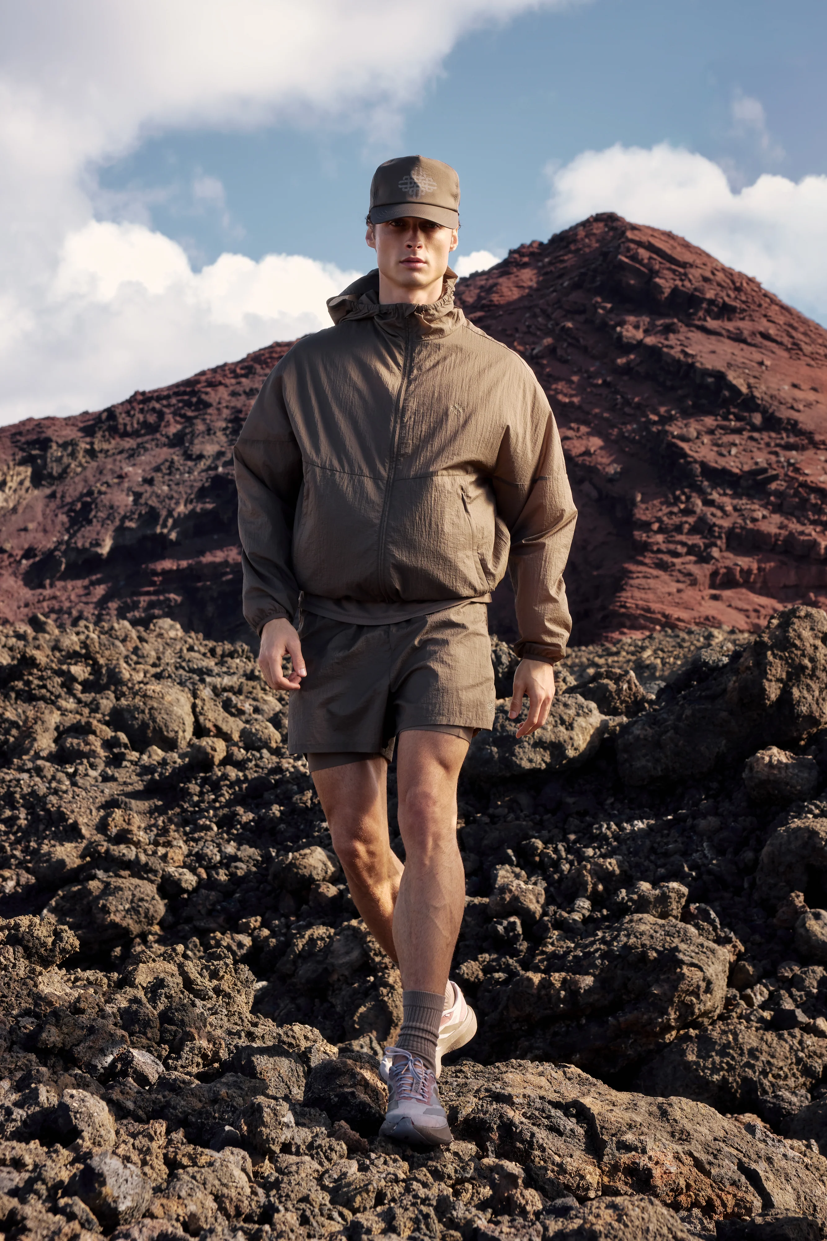 2-1 TRANSLUCENT RUN SHORT - BROWN - Image 6