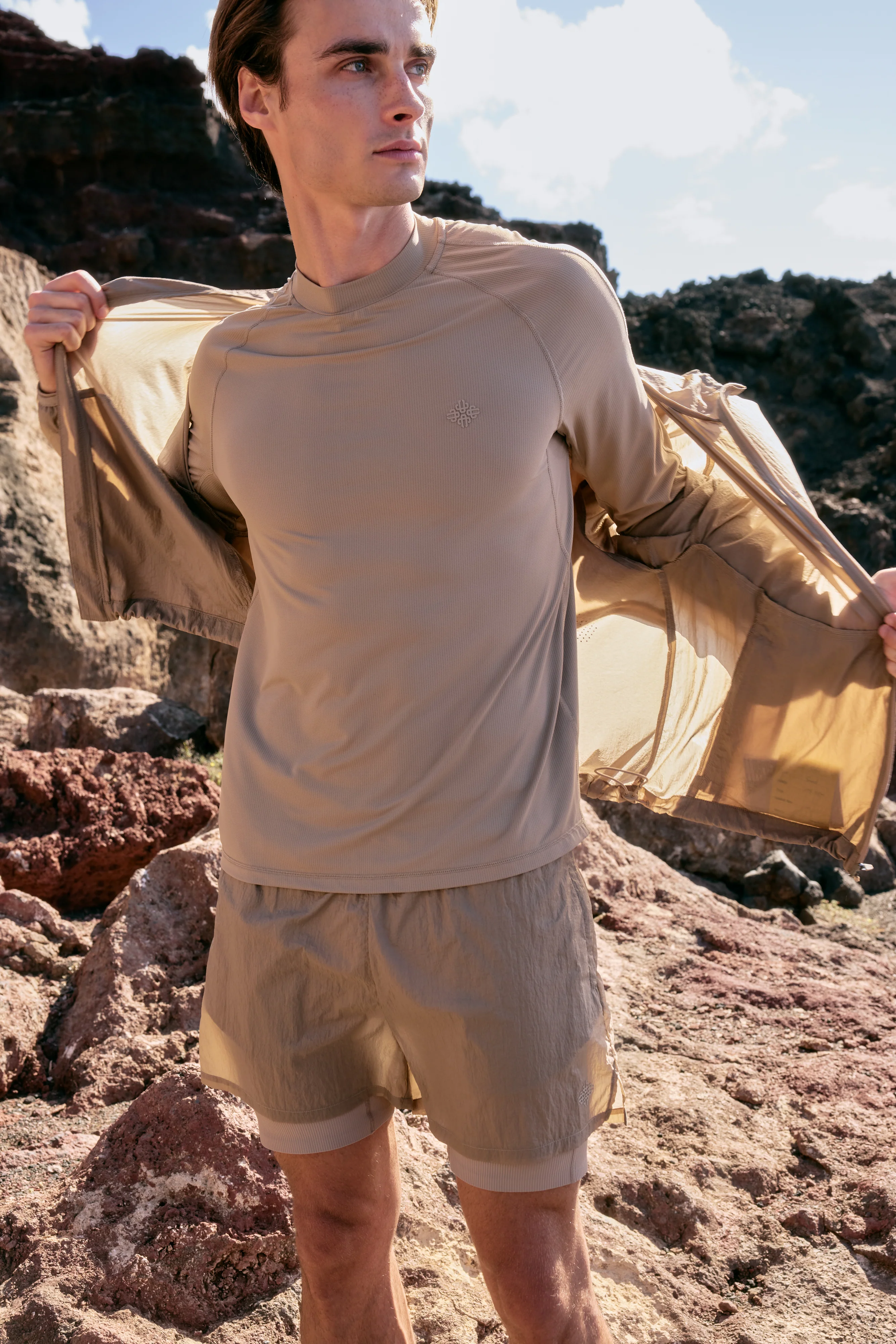 2-1 TRANSLUCENT RUN SHORT - SAND - Image 7