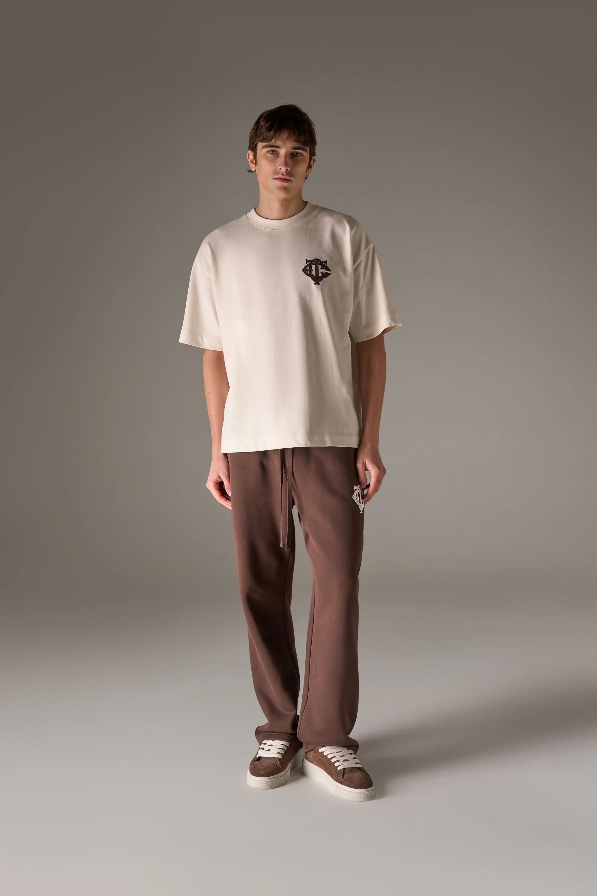 APPLIQUE MONOGRAM EMBLEM T-SHIRT - OFF WHITE - Image 2