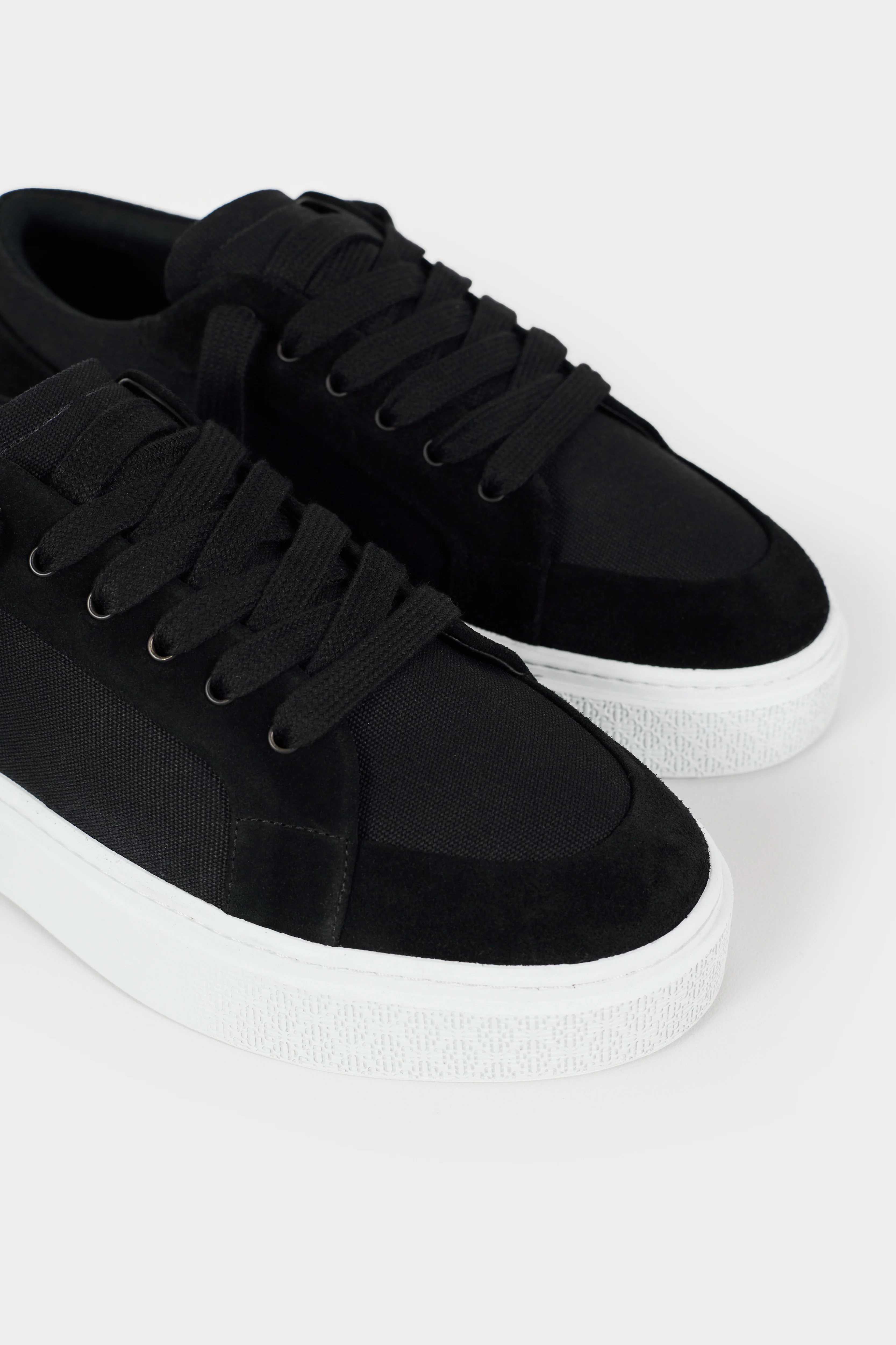 AXIS SNEAKER - BLACK - Image 6