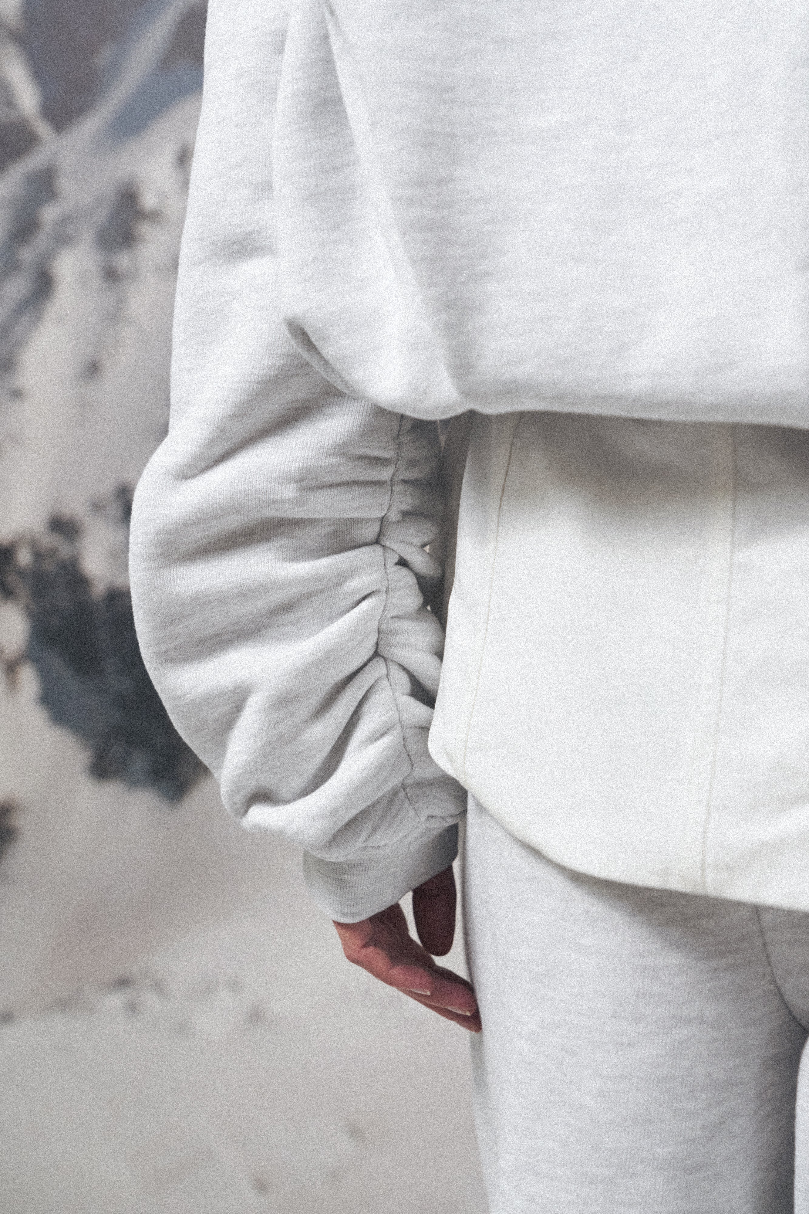 BALLOON HEM CREW - GREY MARL - Image 5