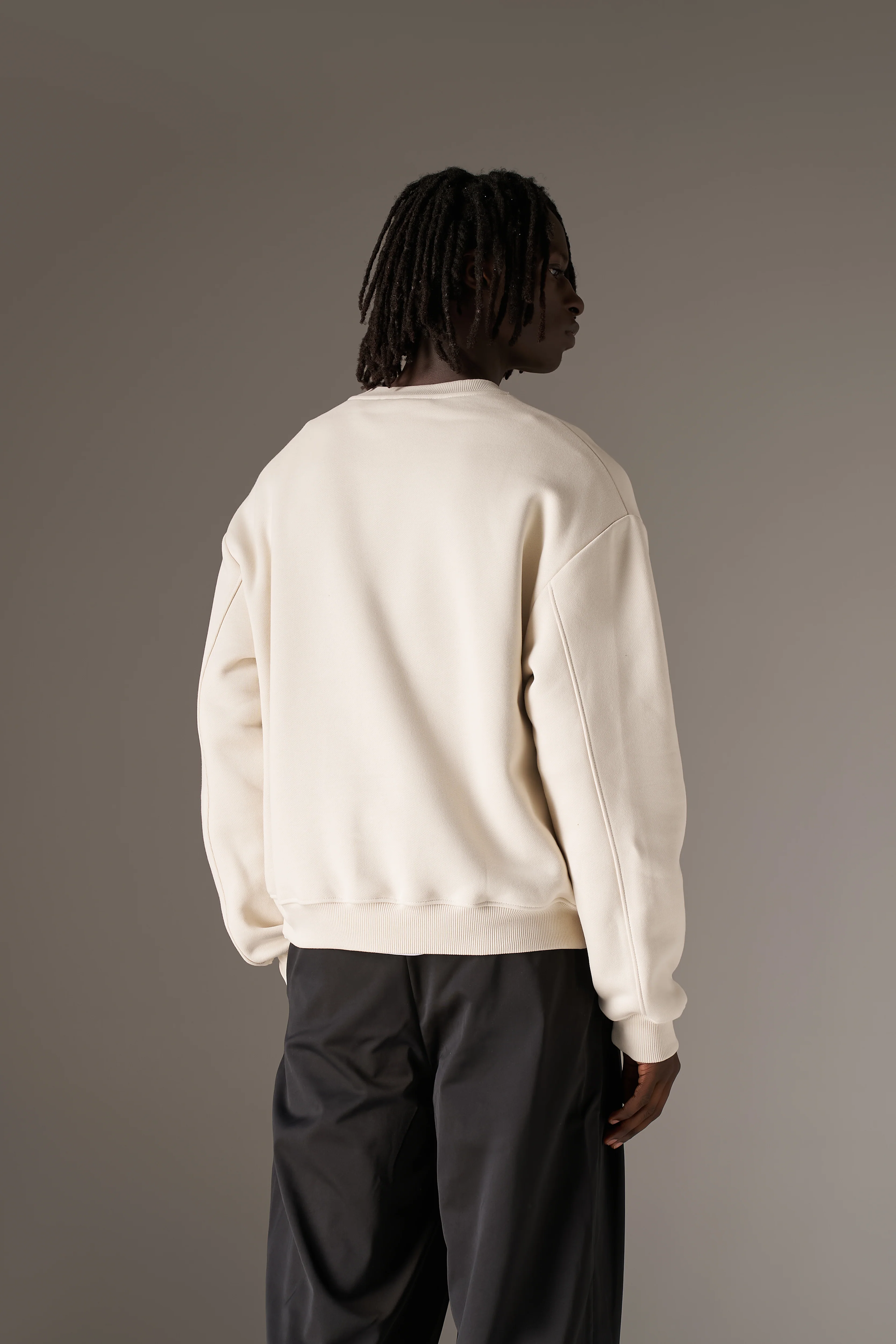 BORG EMBLEM APPLIQUE CREW - BONE - Image 5