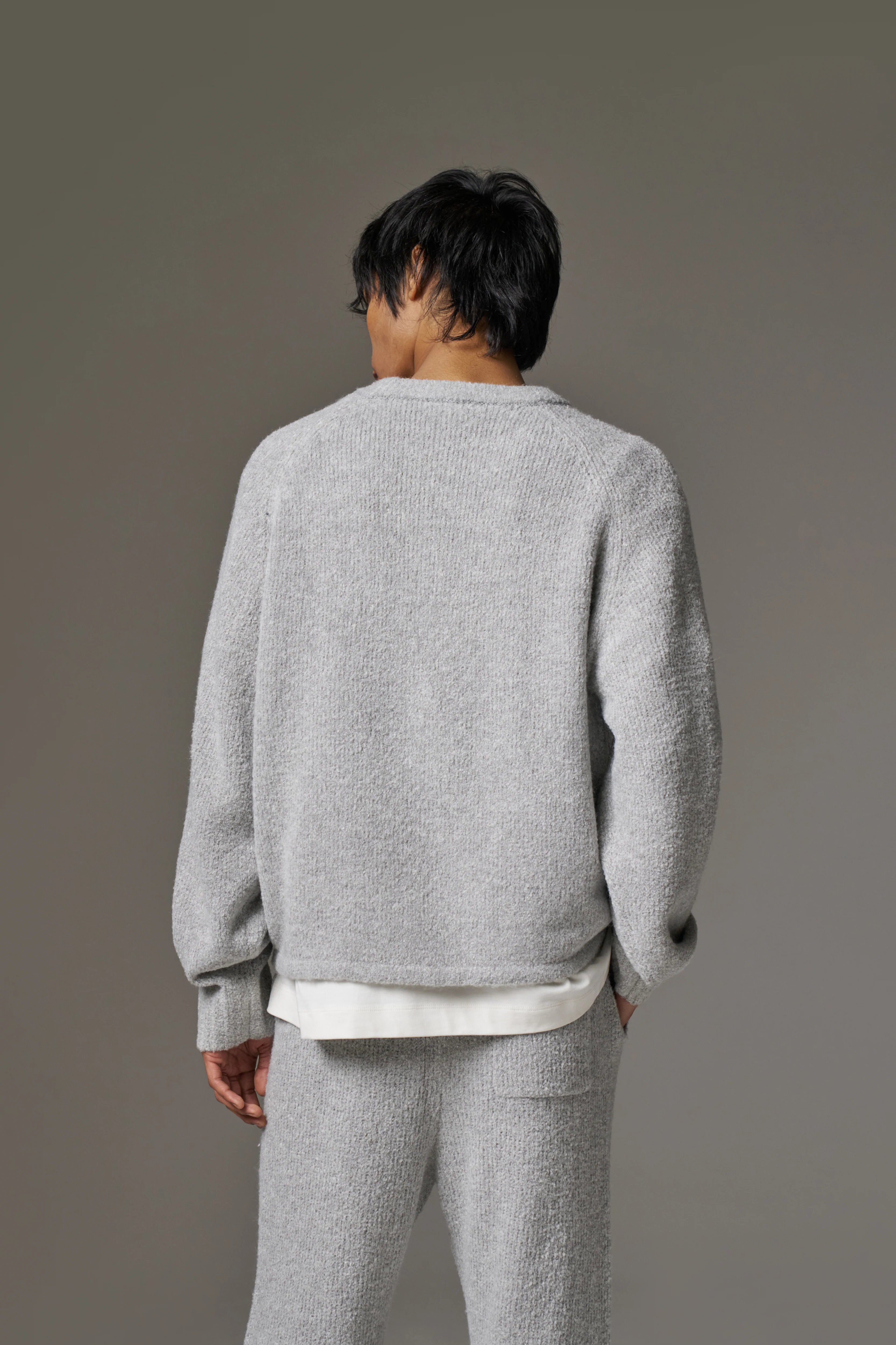 BOUCLE KNIT RAGLAN CREW - GREY MARL - Image 8