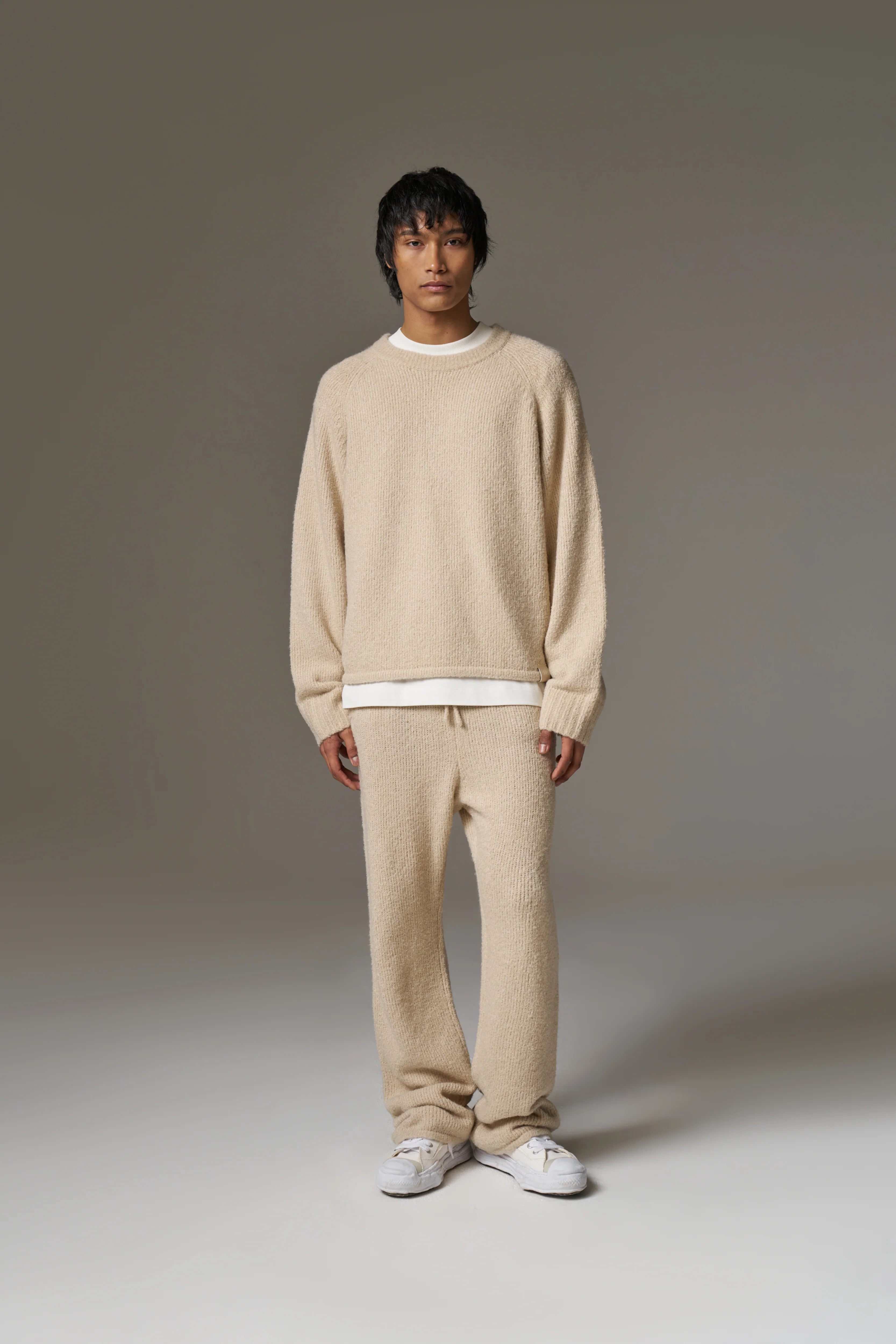 BOUCLE KNIT RAGLAN CREW - STONE - Image 11