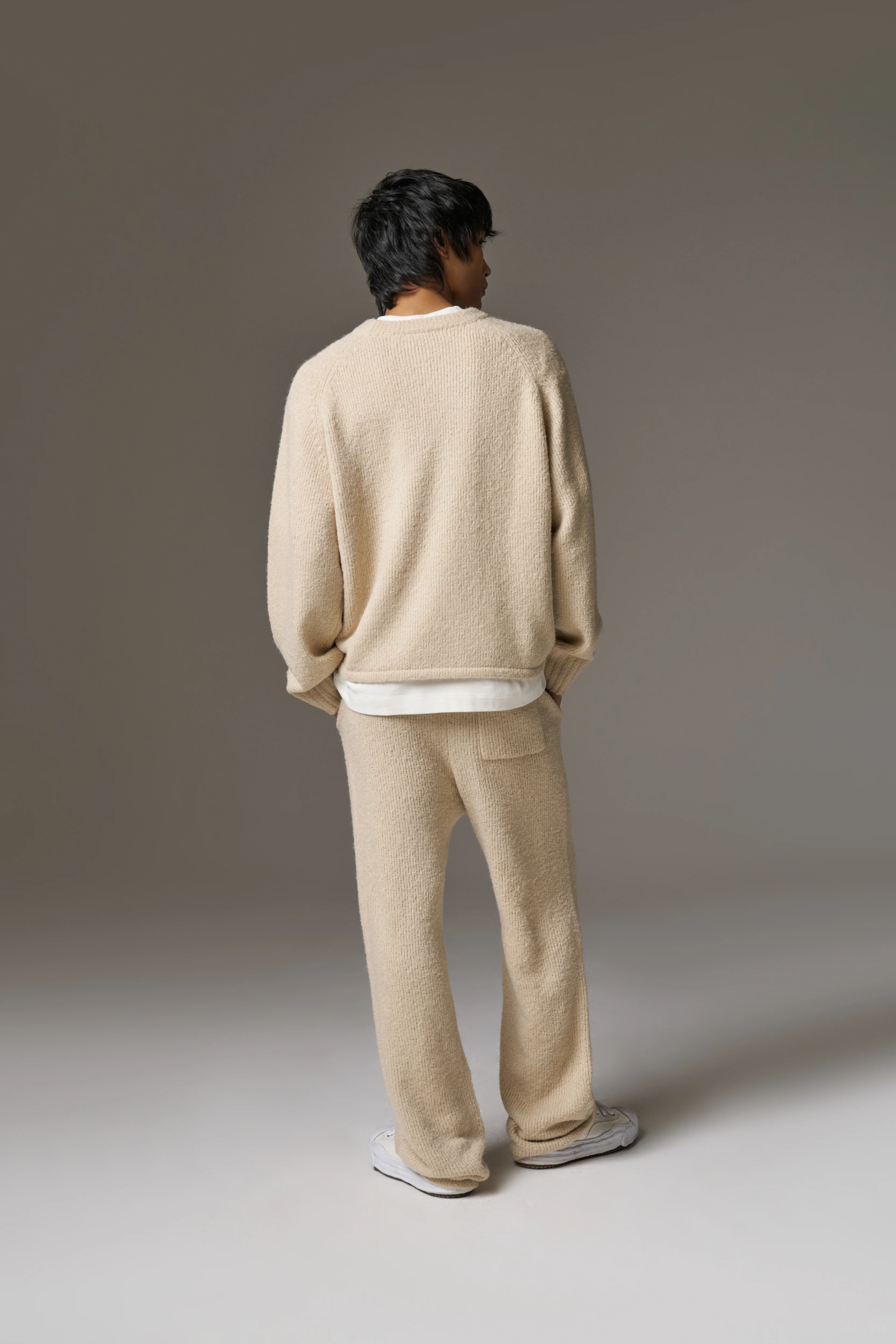 BOUCLE KNIT RAGLAN CREW - STONE - Image 8