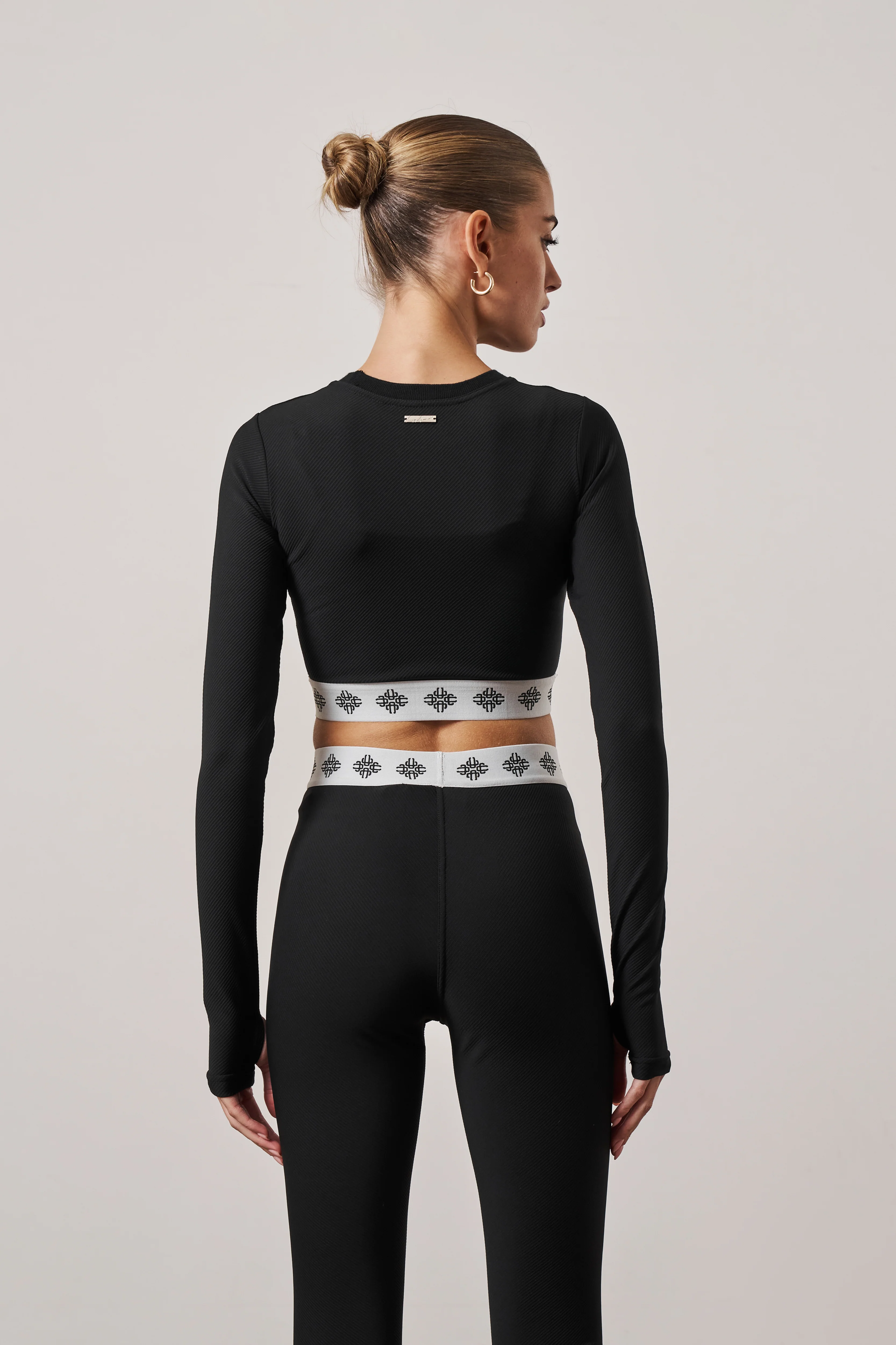 BRANDED WAISTBAND FITTED RIBBED TOP - BLACK - Image 5