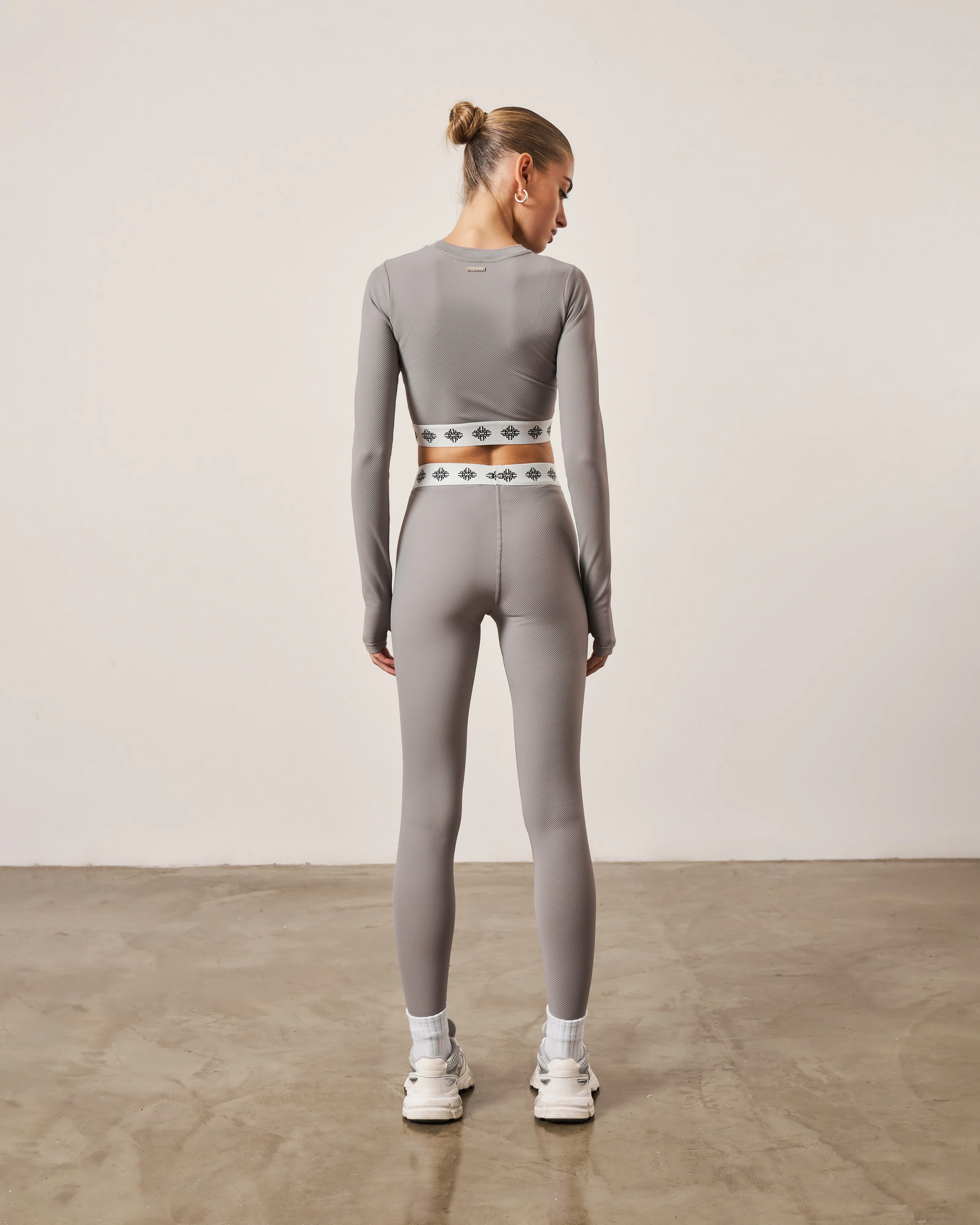 BRANDED WAISTBAND FITTED RIBBED TOP - GREY - Image 7