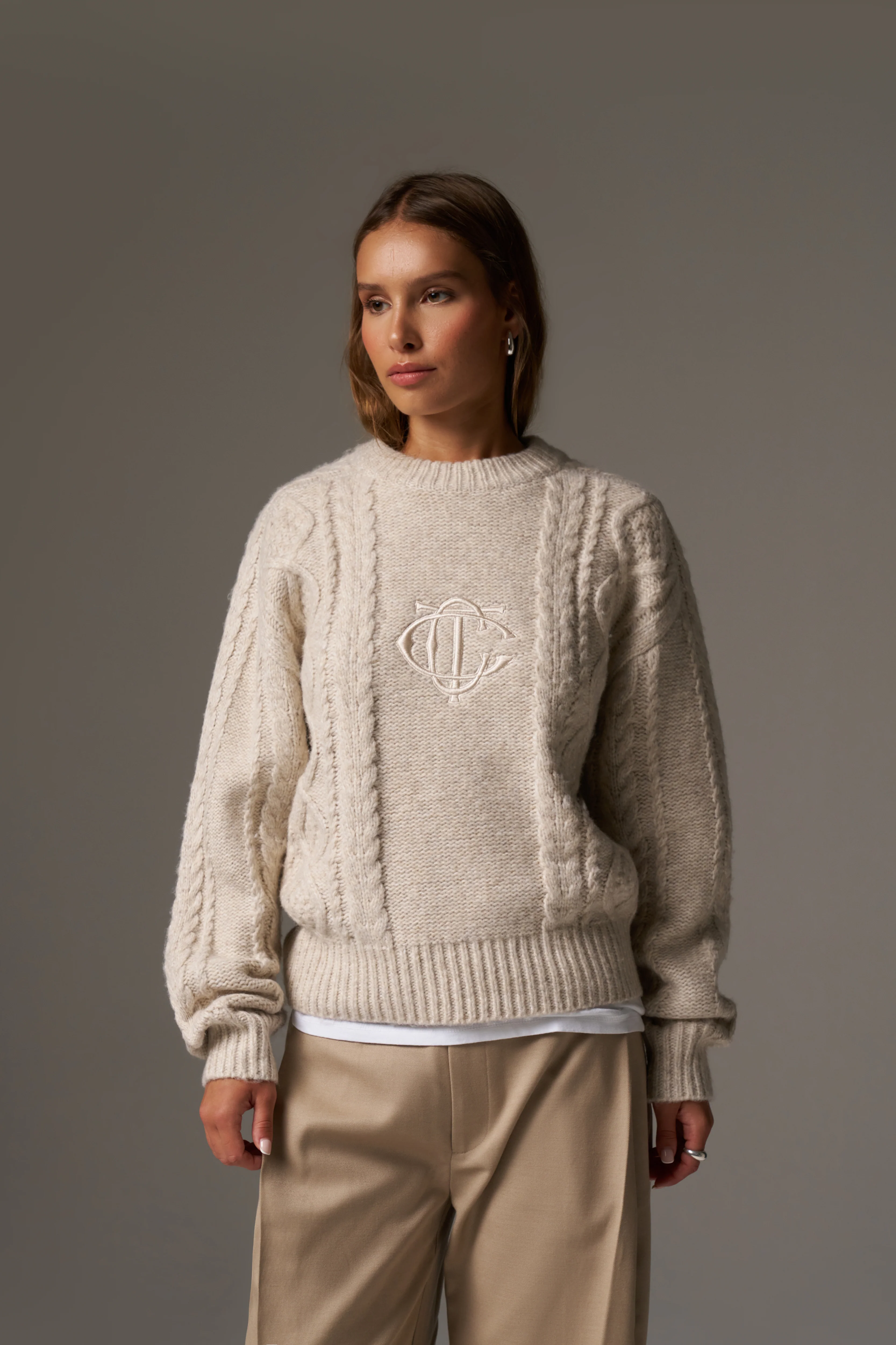 CABLE KNIT EMBROIDERED EMBLEM JUMPER - OAT - Image 8