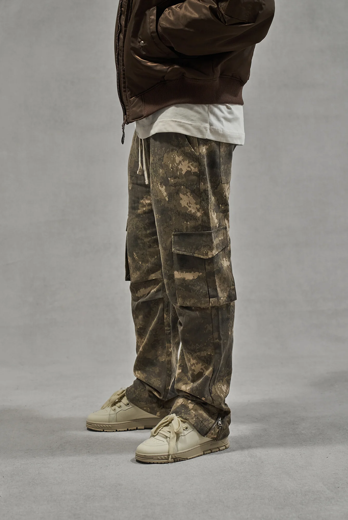 CAMO STRAIGHT LEG CARGOS - BEIGE - Image 2