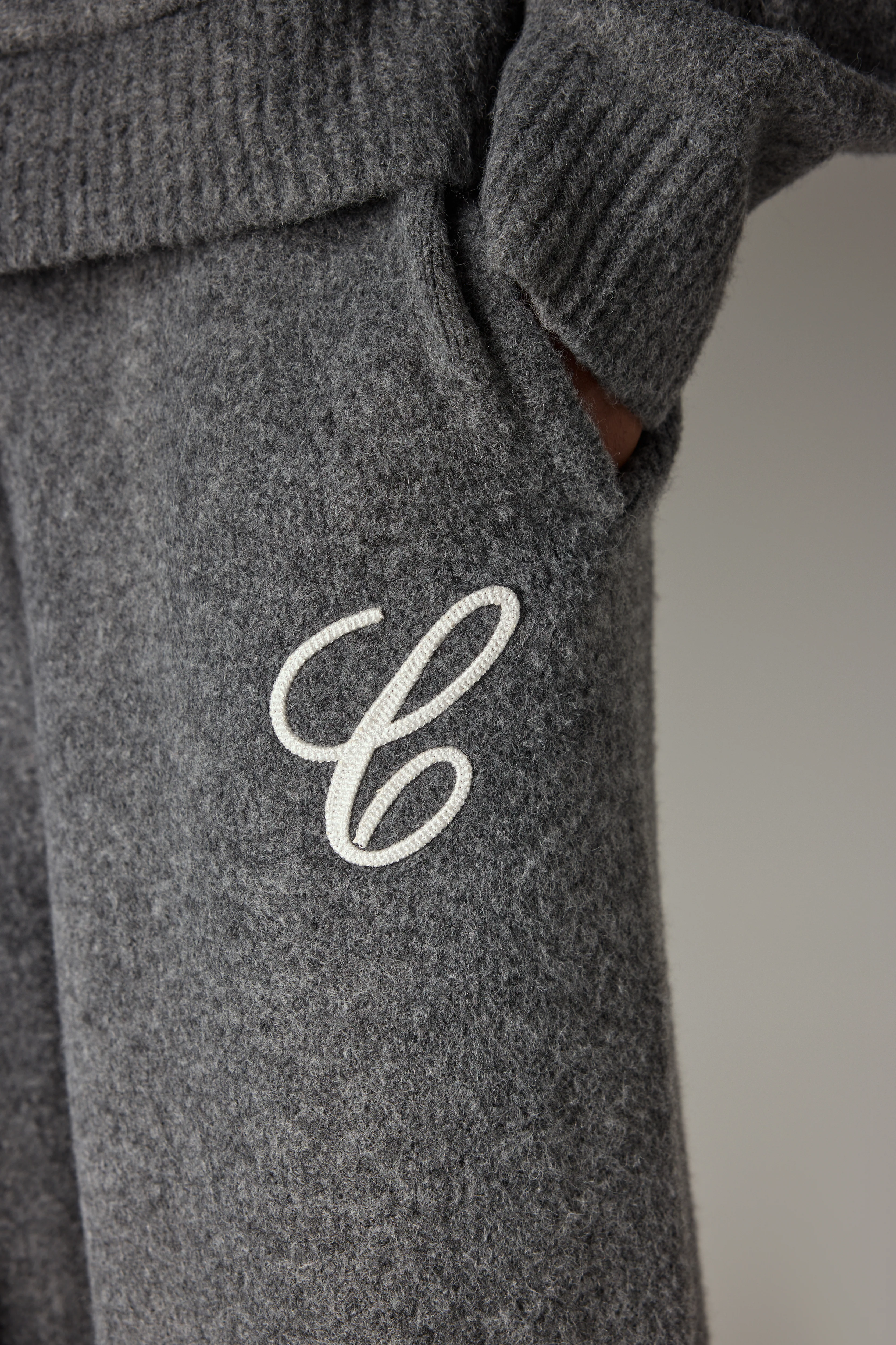 CHAINSTITCH EMBROIDERY KNITTED BARREL LEG JOGGERS - CHARCOAL - Image 5