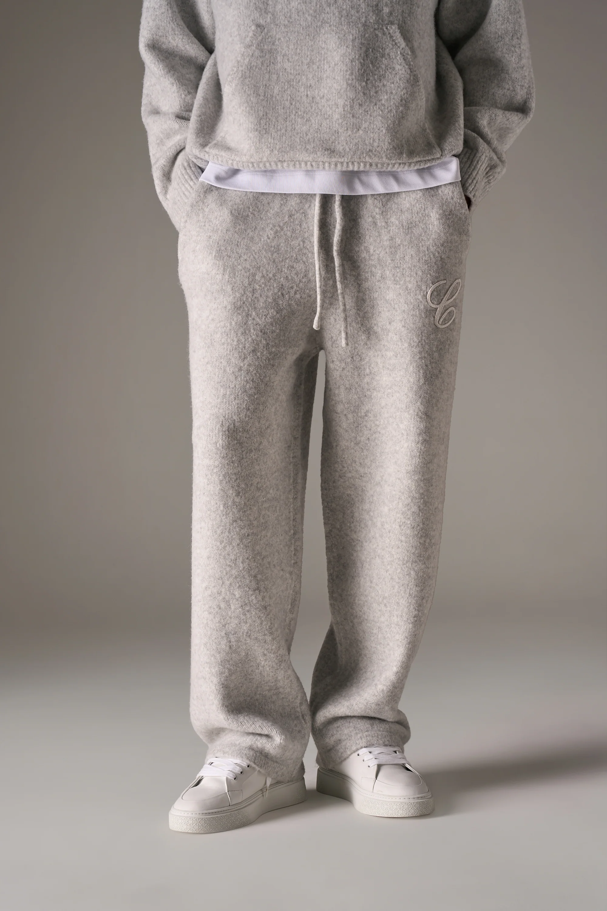 CHAINSTITCH EMBROIDERY KNITTED BARREL LEG JOGGERS - GREY - Image 4
