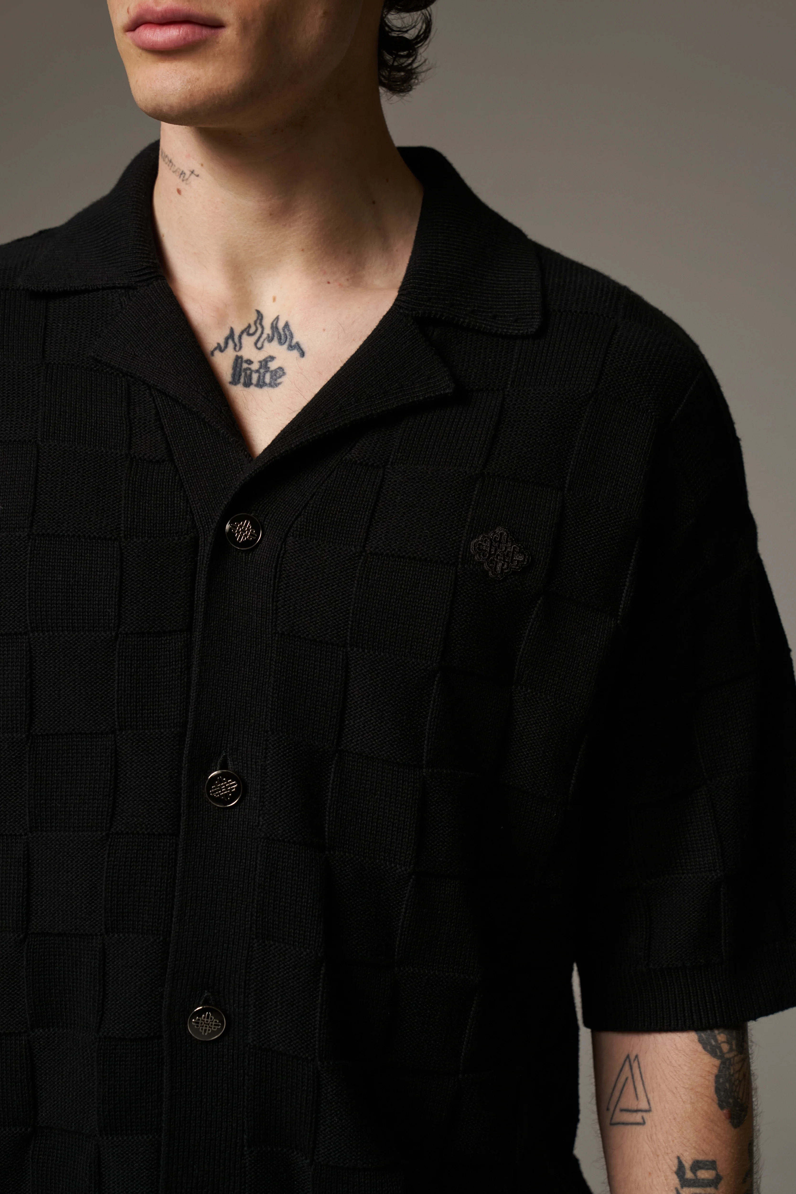 CHECKERBOARD KNITTED SHIRT - BLACK - Image 5