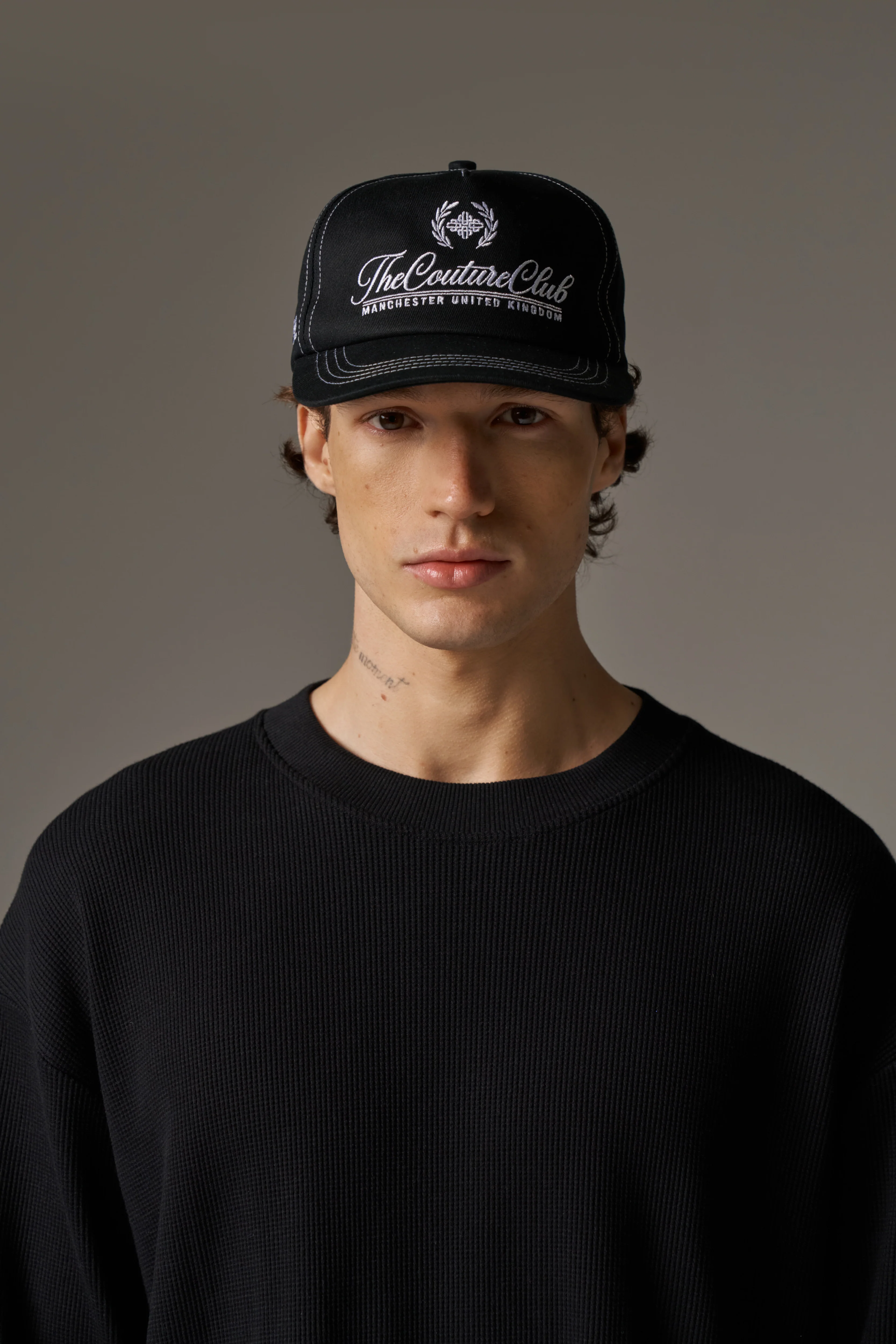 CONTRAST STITCH LAUREL EMBROIDERY CAP - BLACK - Image 2