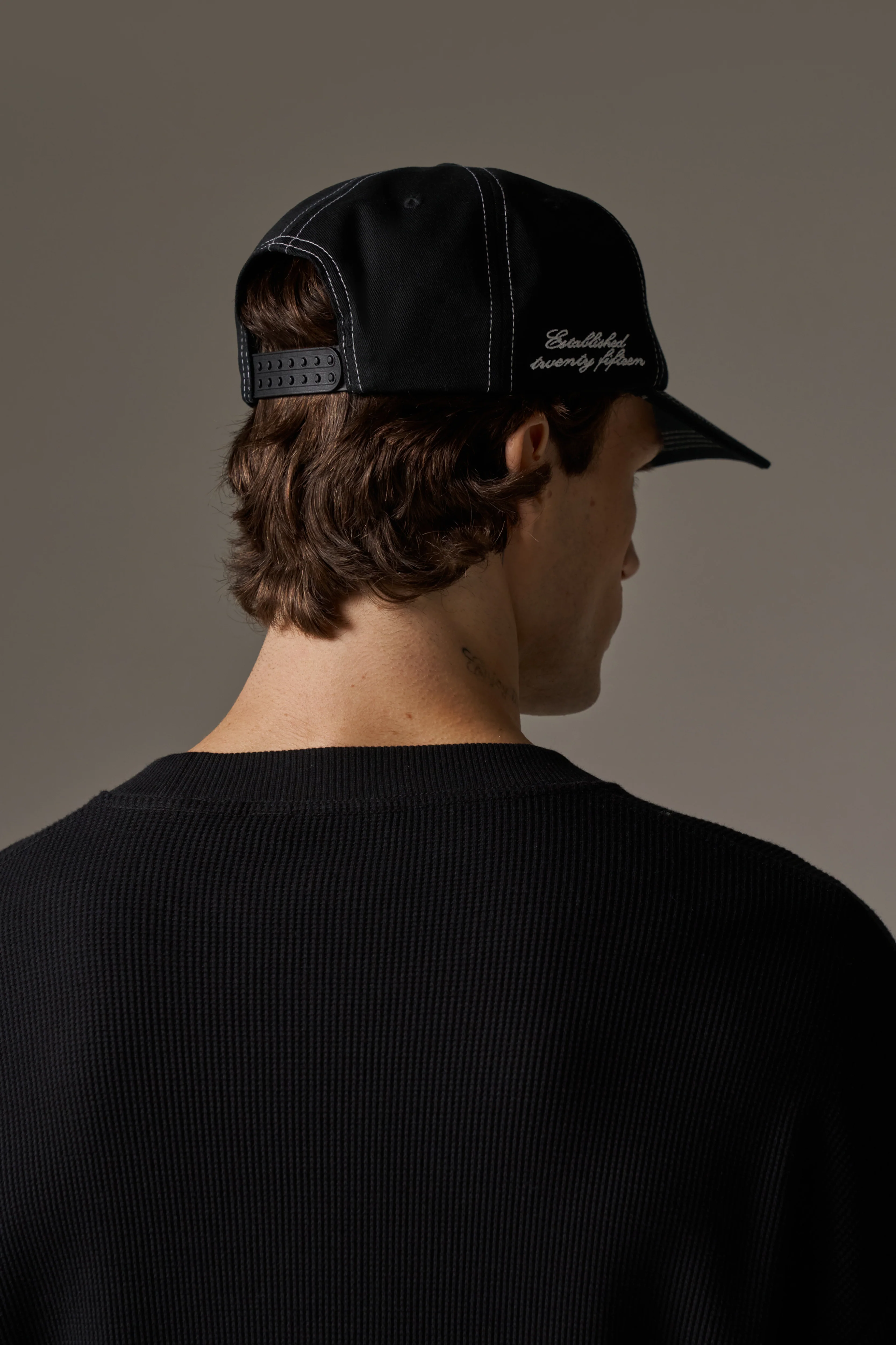 CONTRAST STITCH LAUREL EMBROIDERY CAP - BLACK - Image 8