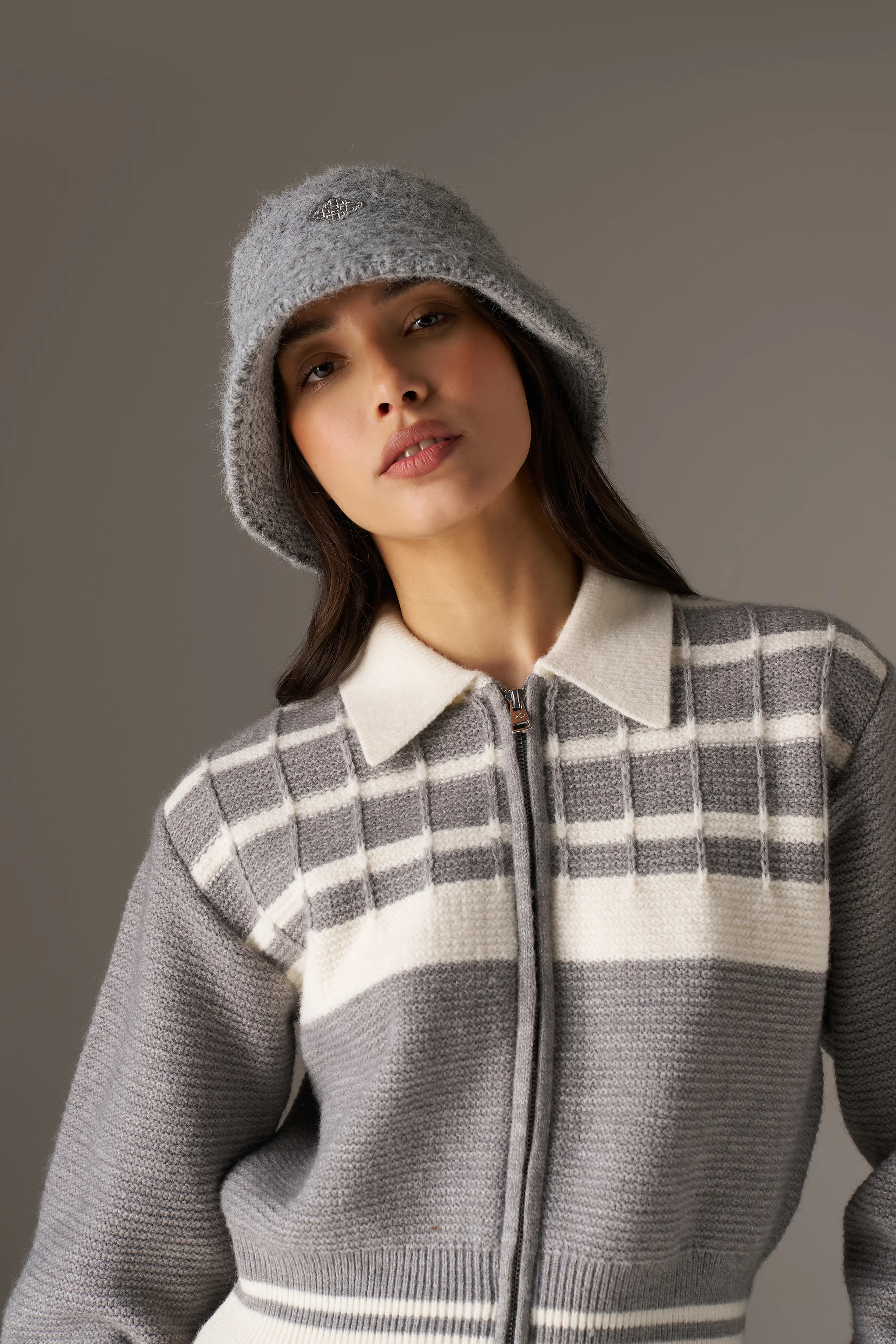 CONTRAST STRIPE KNITTED ZIP THROUGH - GREY - Image 5