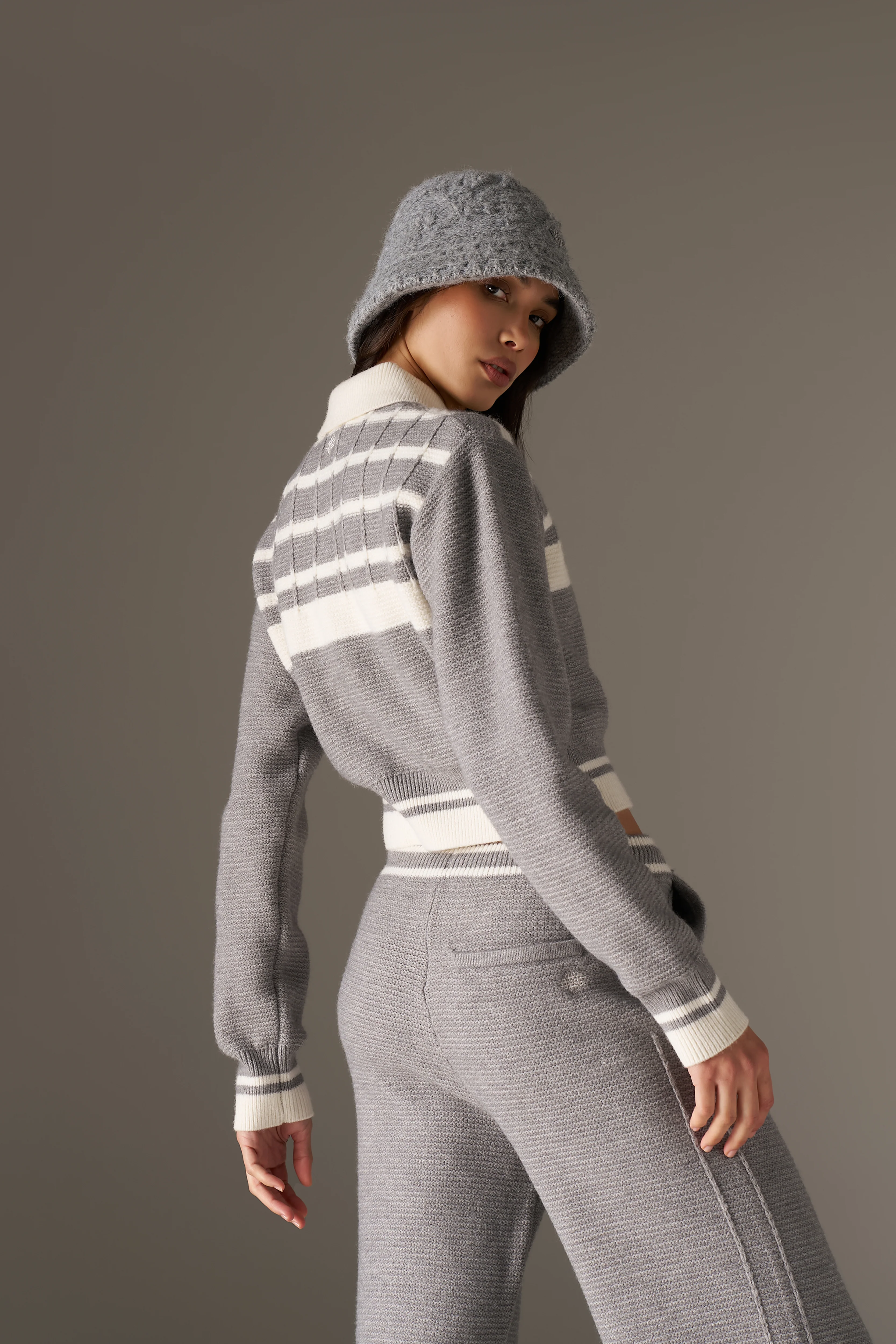 CONTRAST STRIPE KNITTED ZIP THROUGH - GREY - Image 6