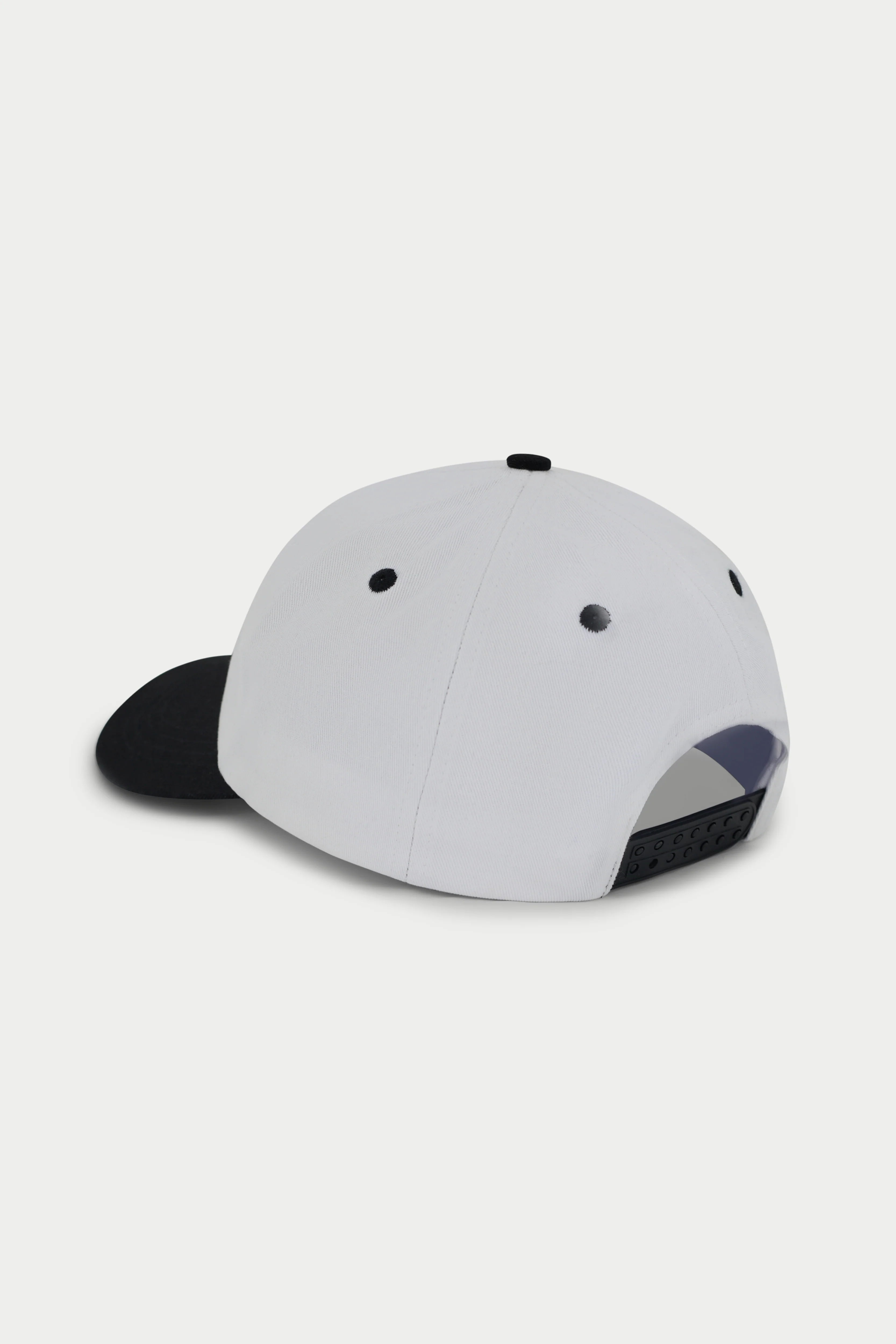 COPYRIGHT EMBROIDERED CAP - BLACK - Image 3