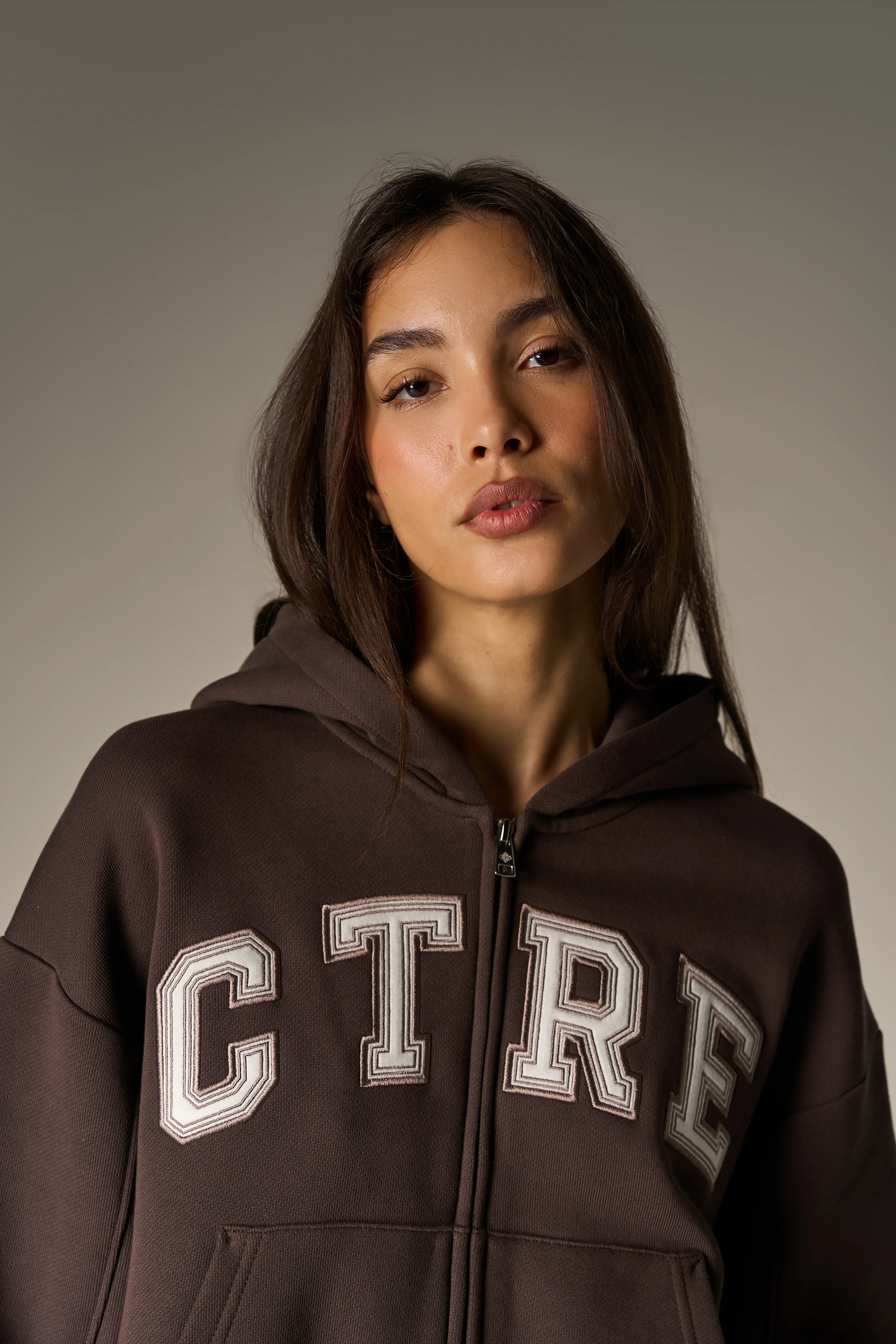 CTRE APPLIQUE ZIP THROUGH HOODIE - BROWN - Image 4