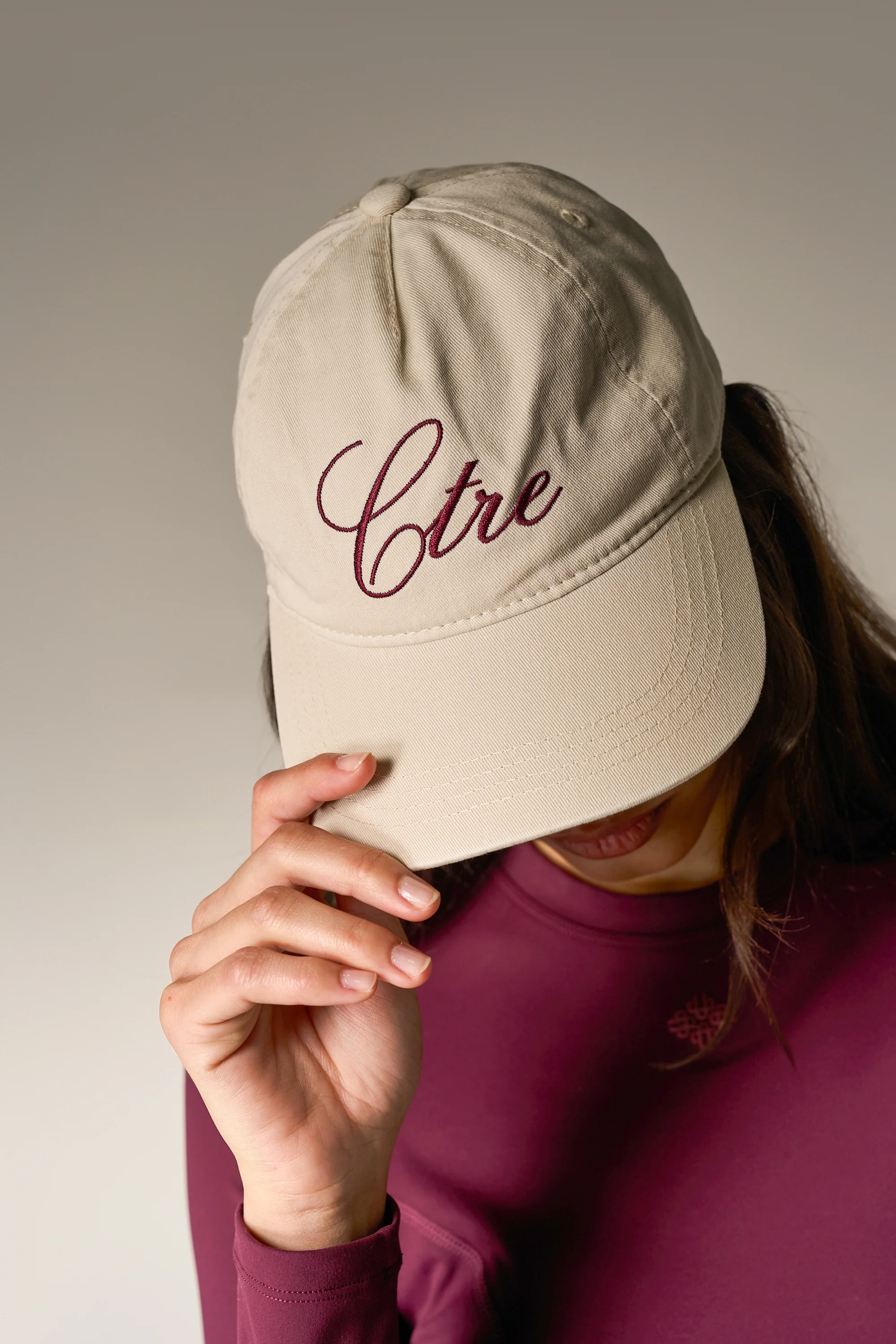 CTRE SCRIPT CAP - BEIGE - Image 2