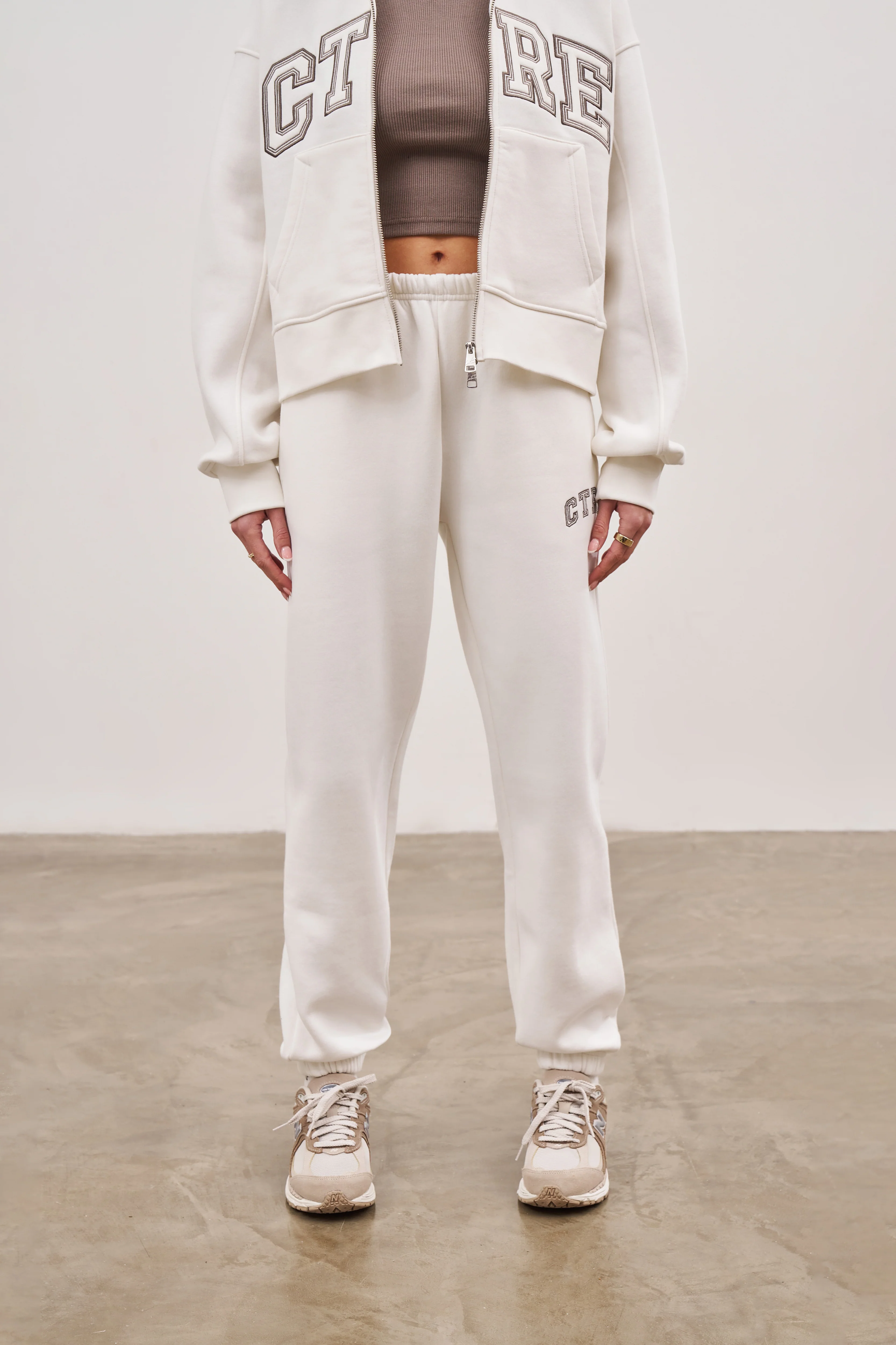 CTRE RELAXED JOGGERS - OFF WHITE - Image 3