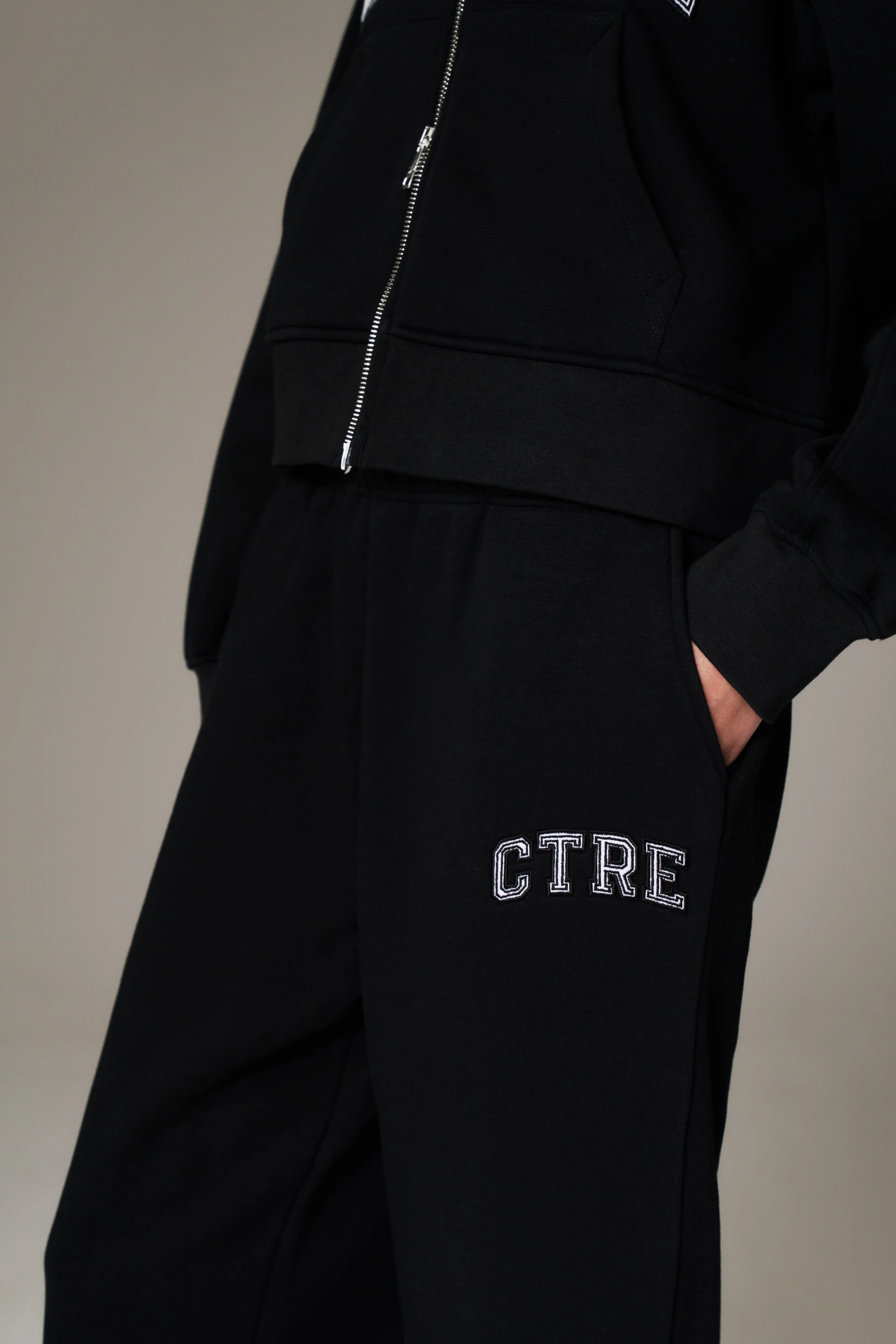 CTRE WIDE LEG JOGGERS - BLACK - Image 4