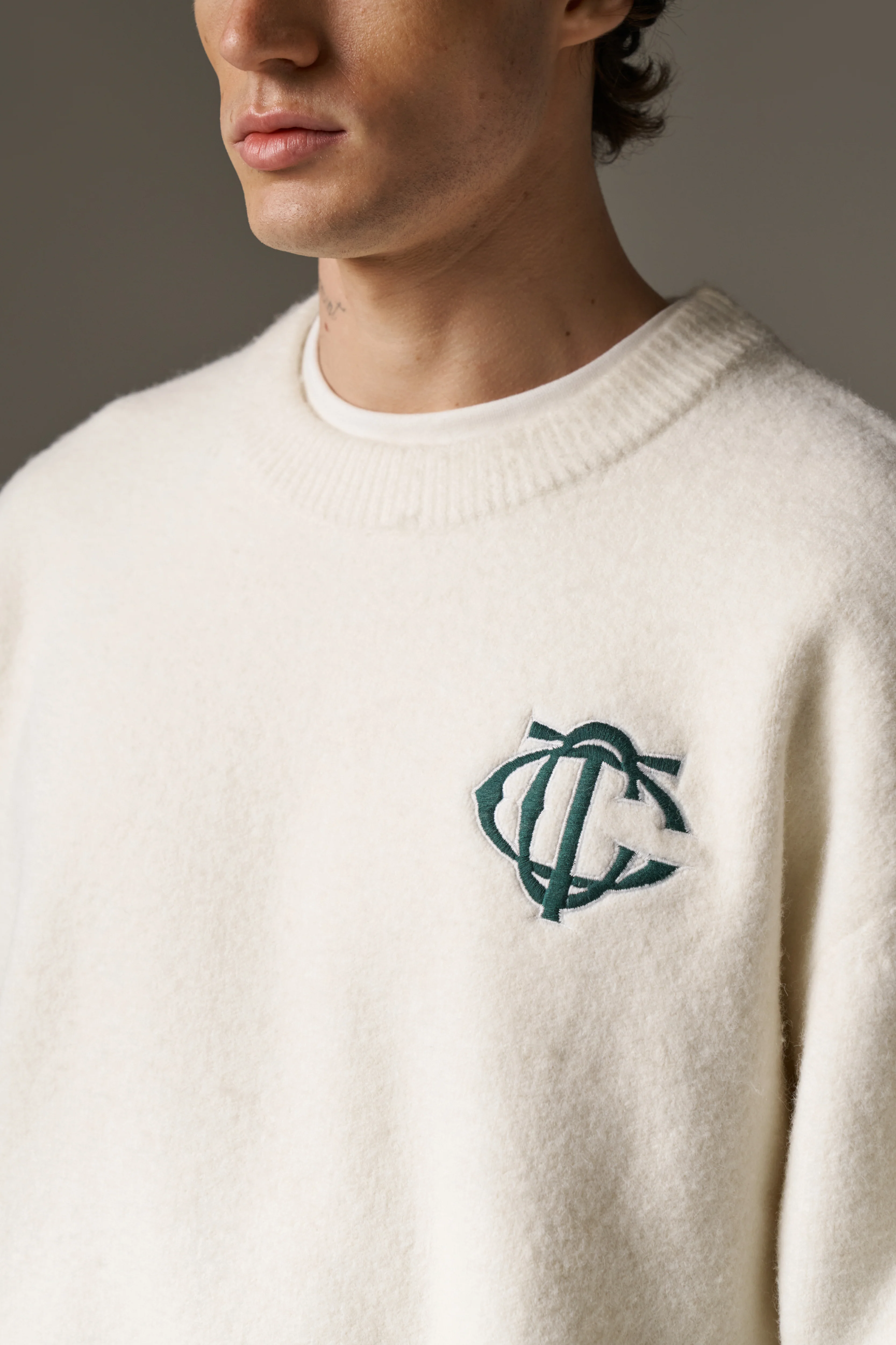 MONOGRAM KNITTED CREW - OFF WHITE - Image 6
