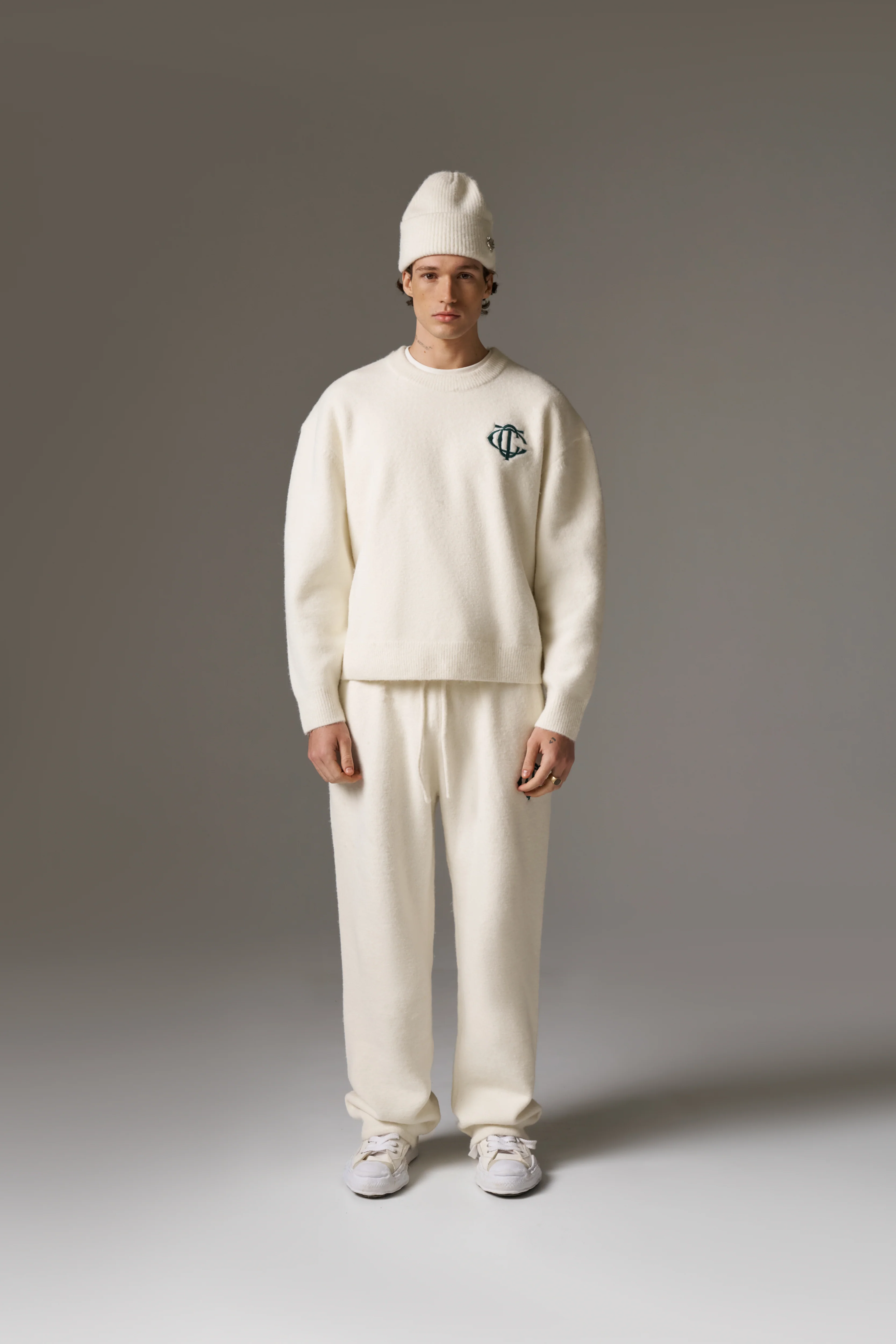 MONOGRAM KNITTED CREW - OFF WHITE - Image 9