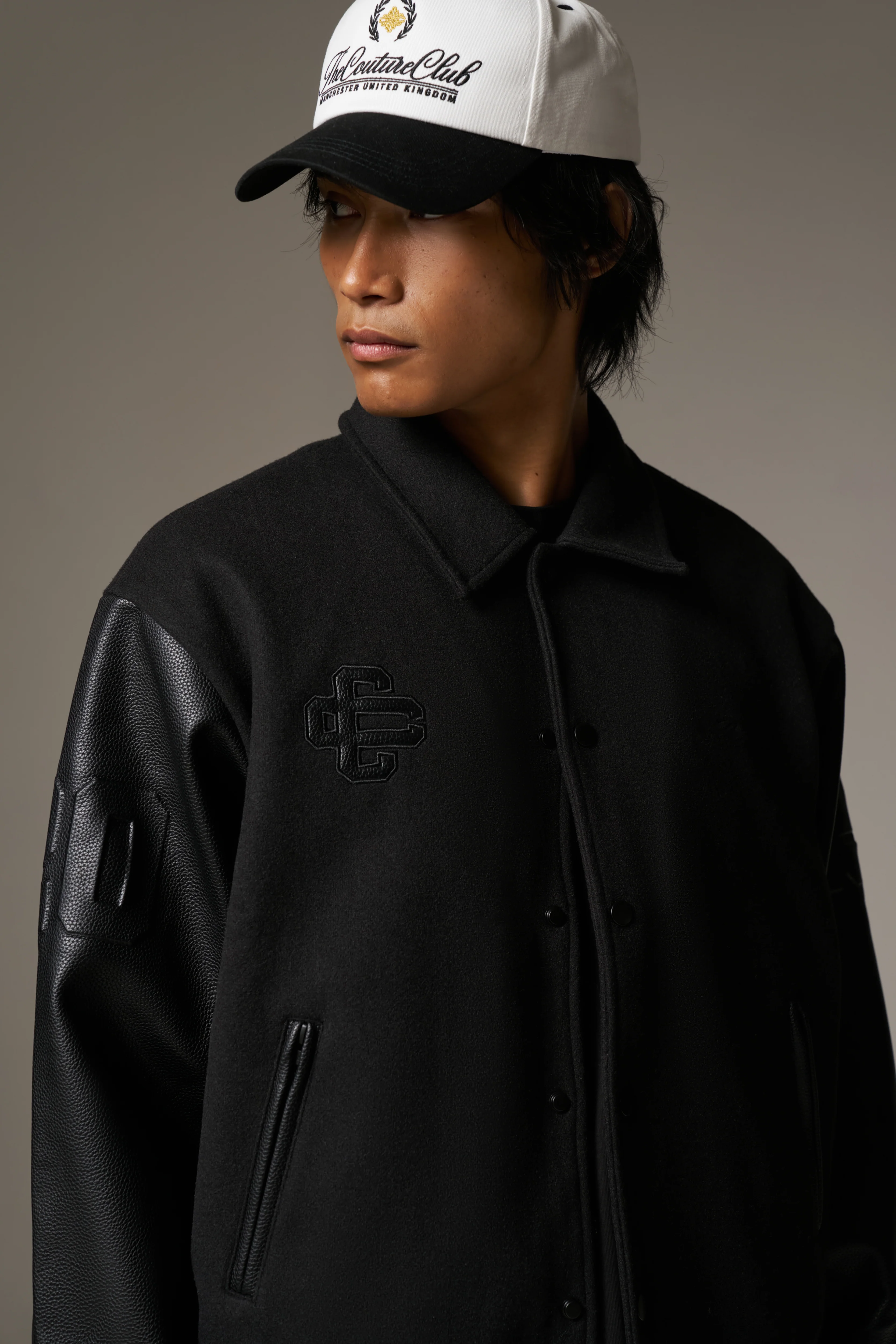 EMBLEM CHENILLE VARSITY JACKET - BLACK - Image 5
