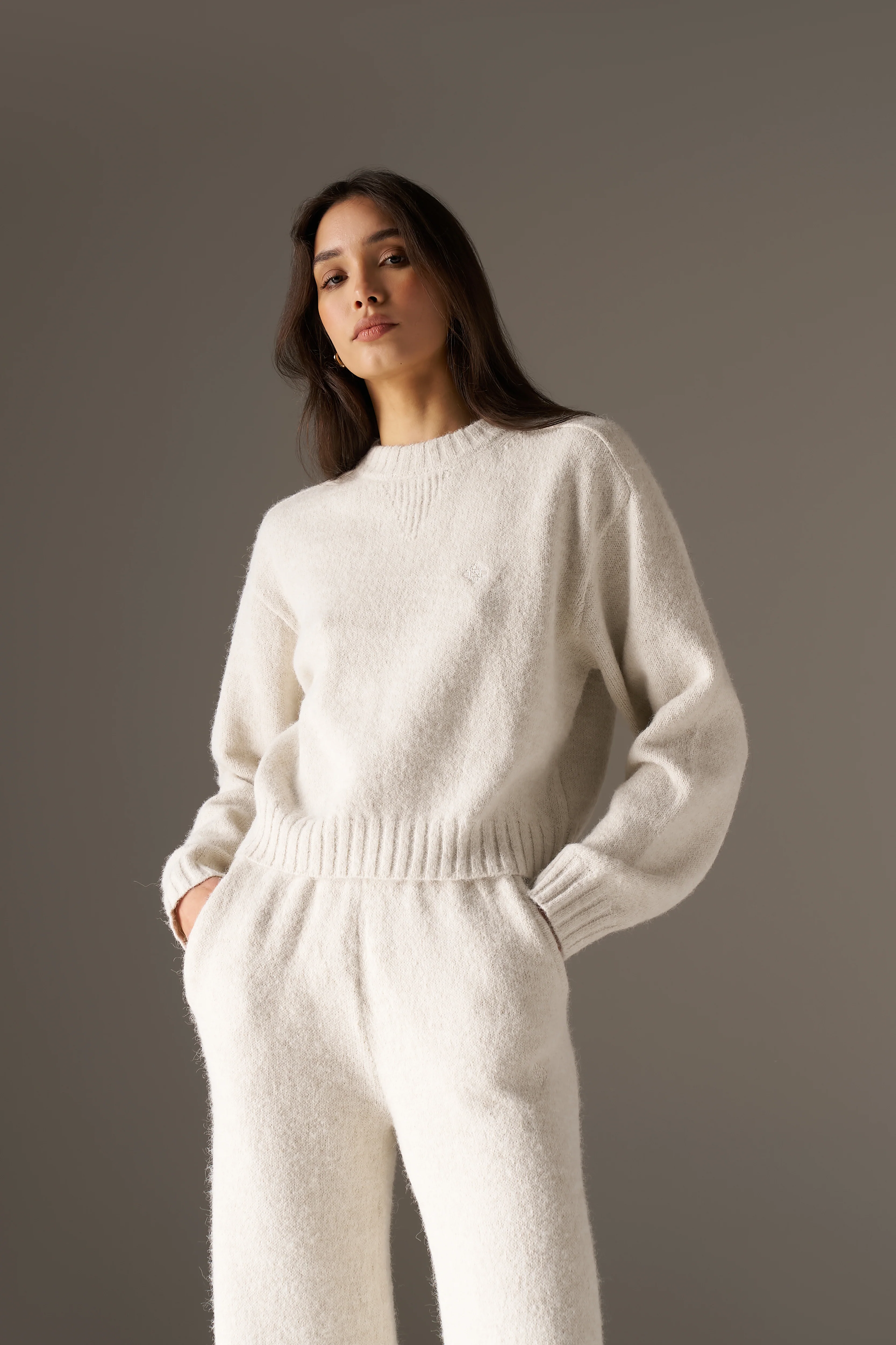 EMBLEM EMBROIDERED KNITTED CREW - OAT - Image 2