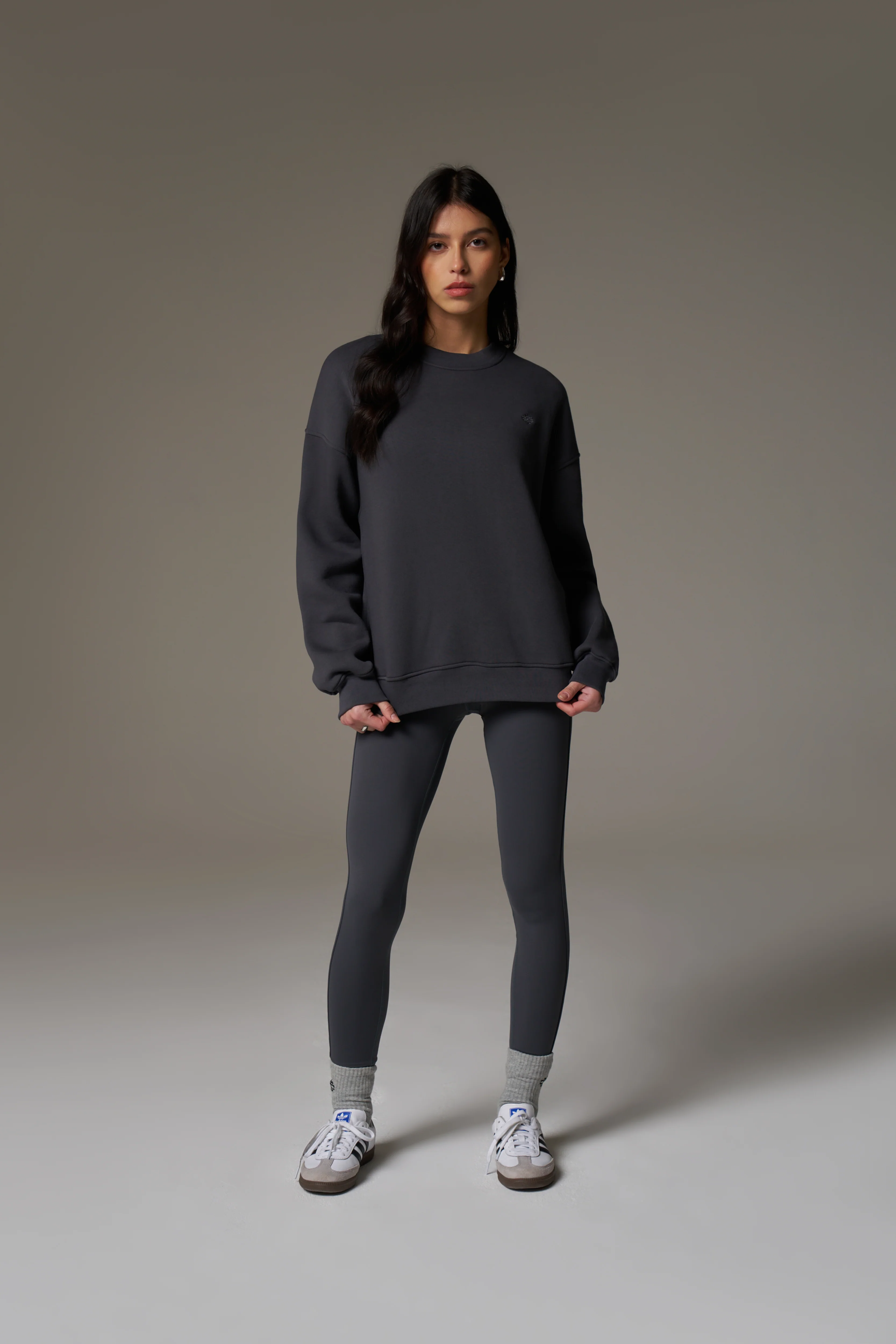EMBLEM EMBROIDERED SWEATSHIRT - CHARCOAL - Image 3