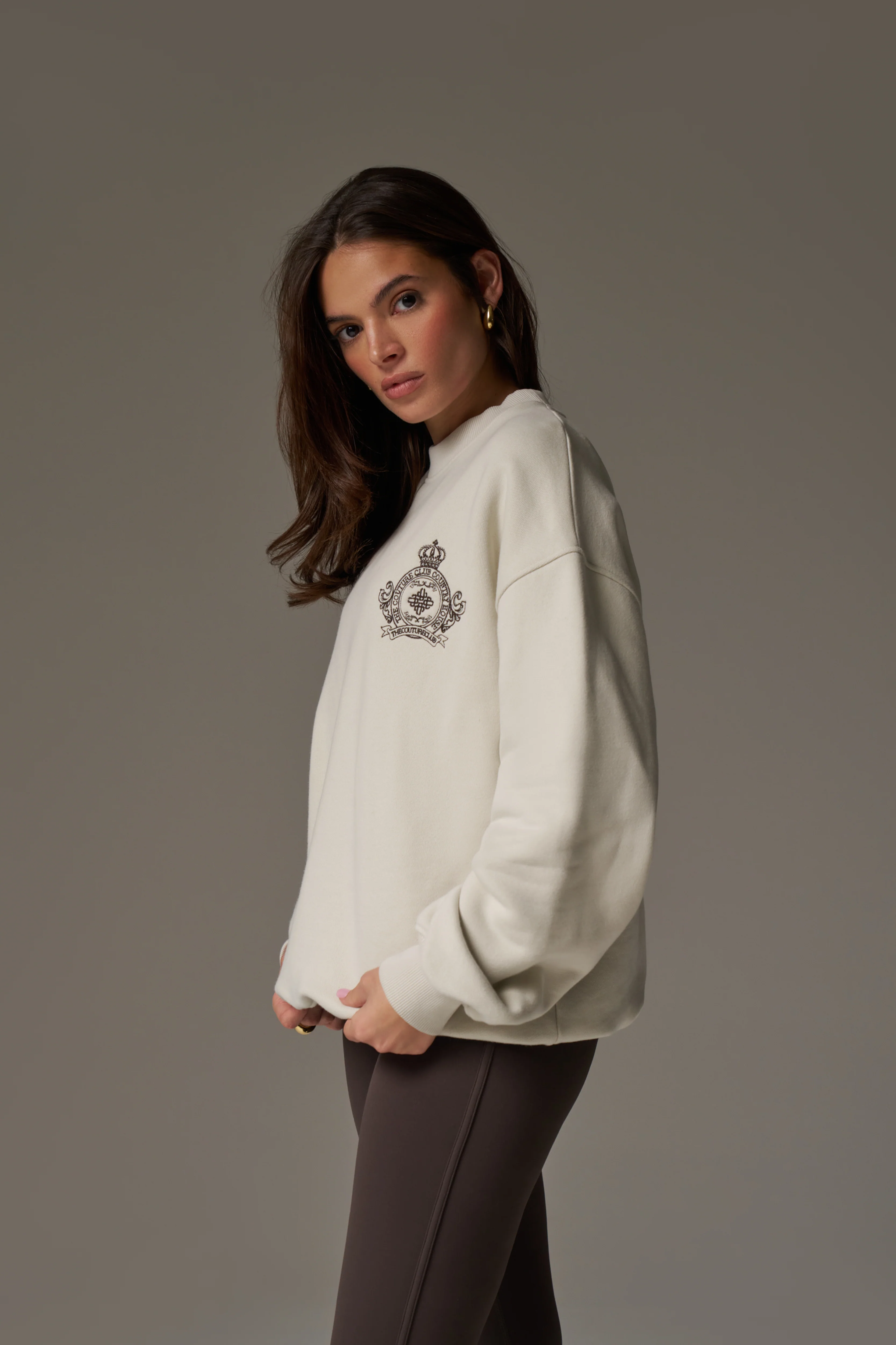 EMBROIDERED CREST OVERSIZED SWEATSHIRT - BONE - Image 7