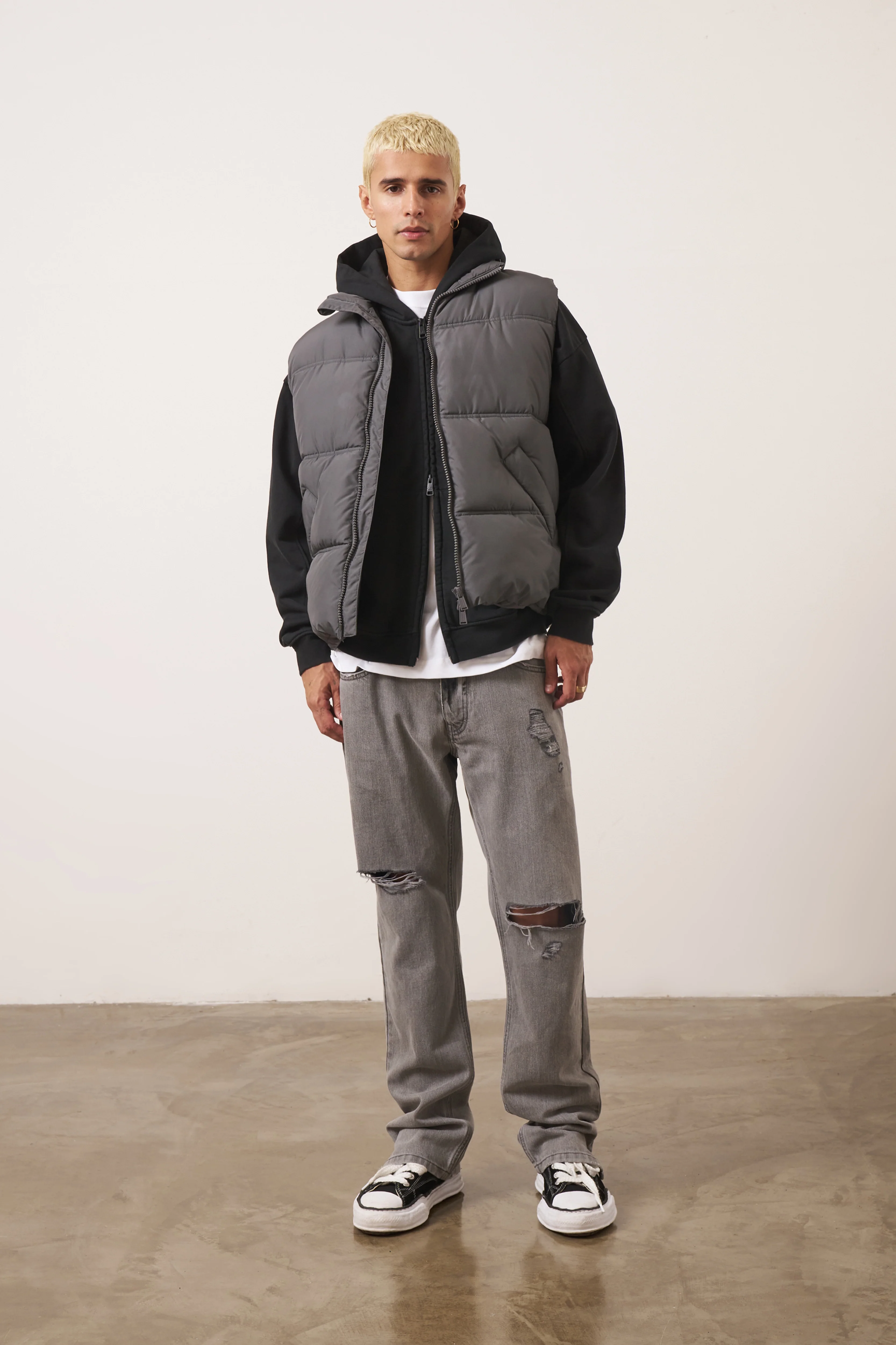 ESSENTIALS MATTE GILET - CHARCOAL - Image 9