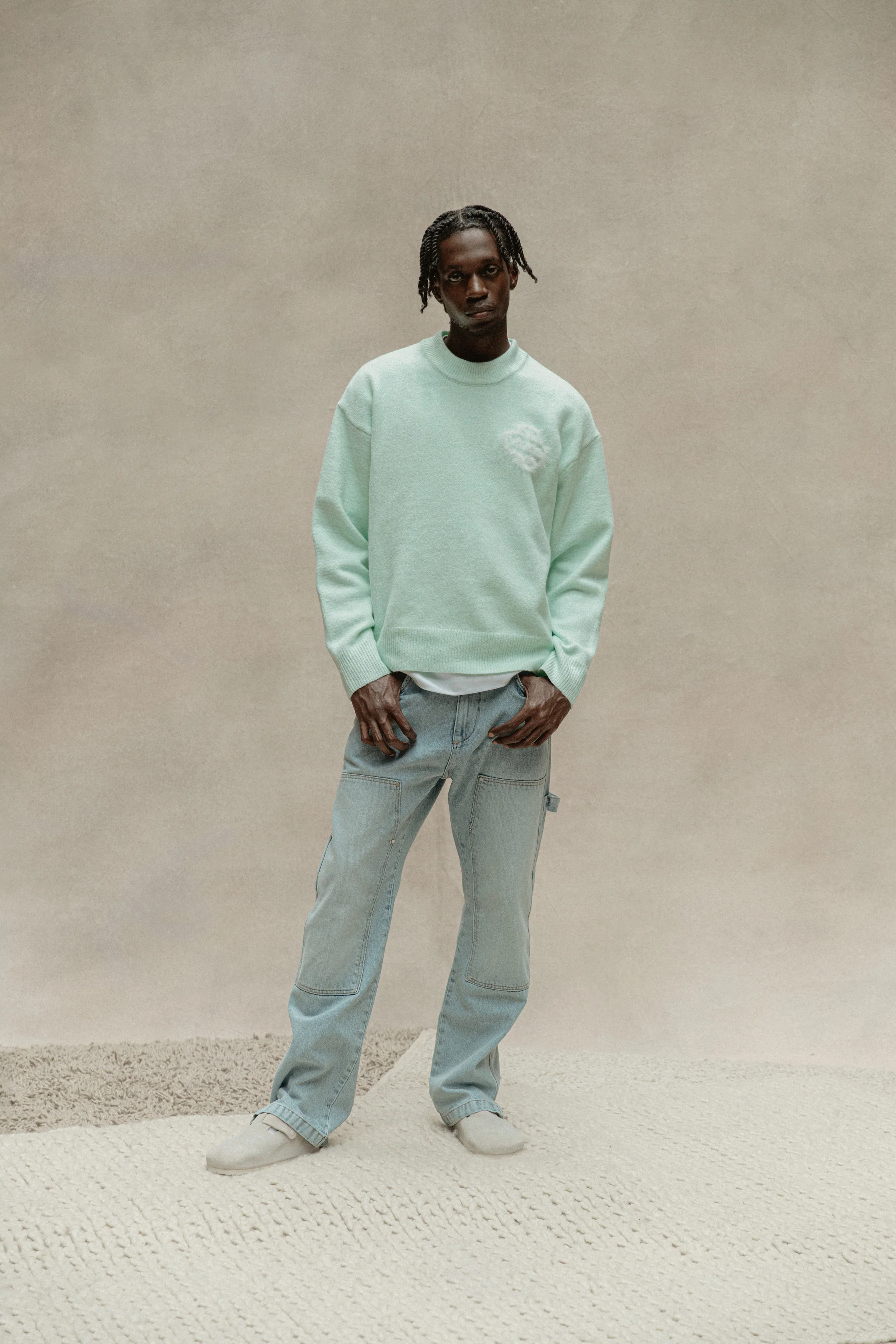 FLUFFY EMBLEM KNITTED CREW - MINT - Image 7