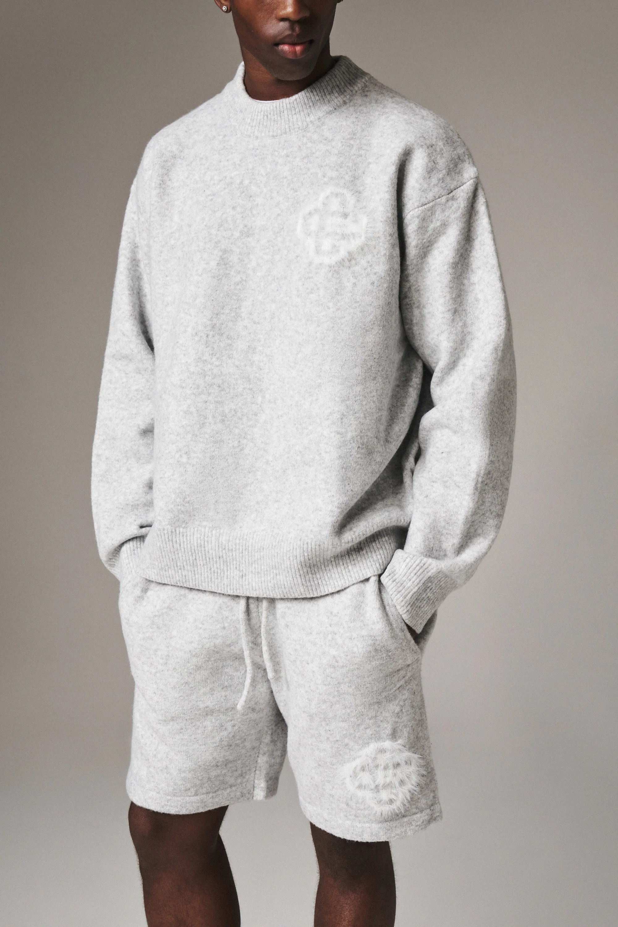 FLUFFY EMBLEM KNITTED SHORTS - GREY MARL - Image 8