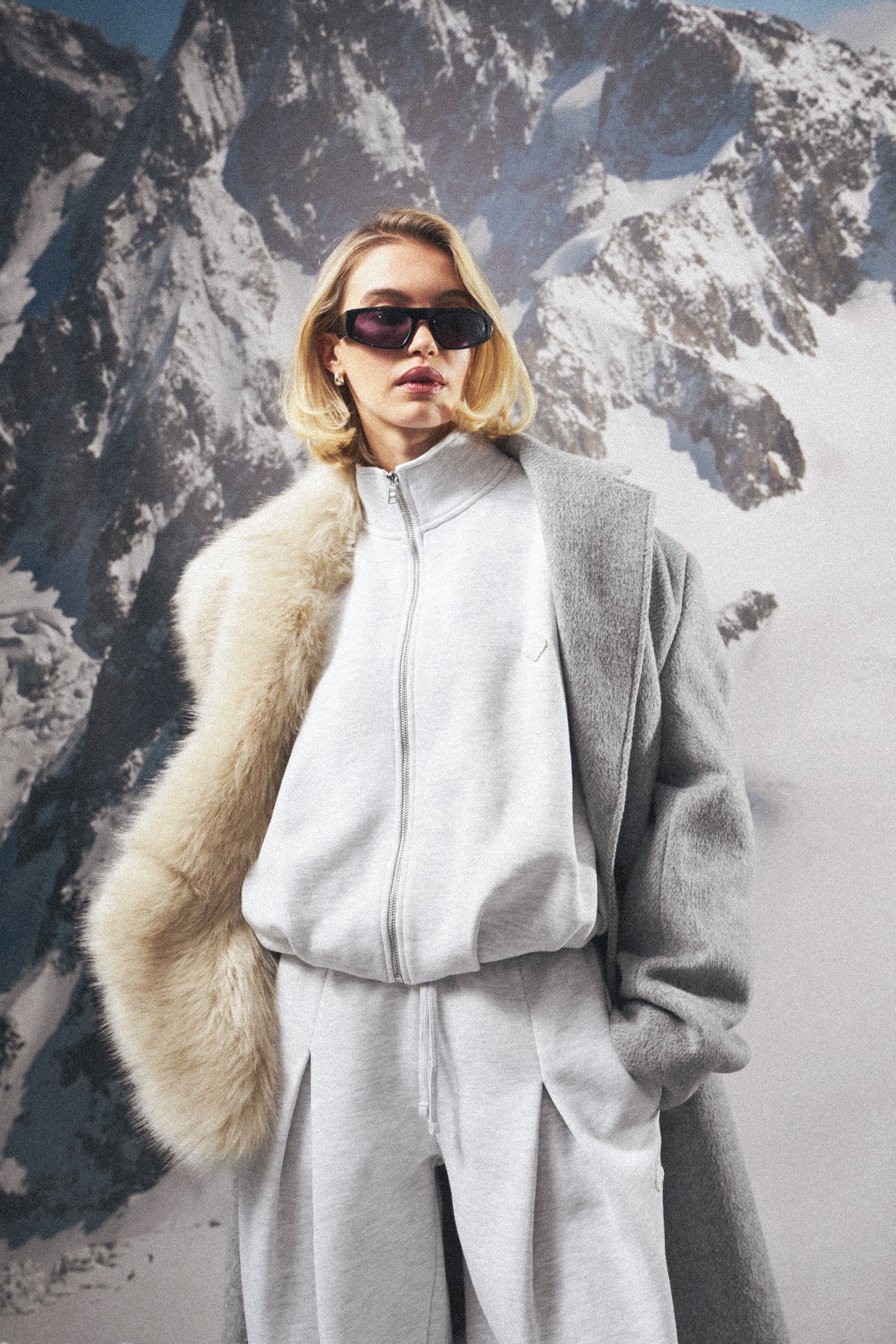 FUNNEL NECK BALLOON HEM ZIP THROUGH - GREY MARL - Image 4