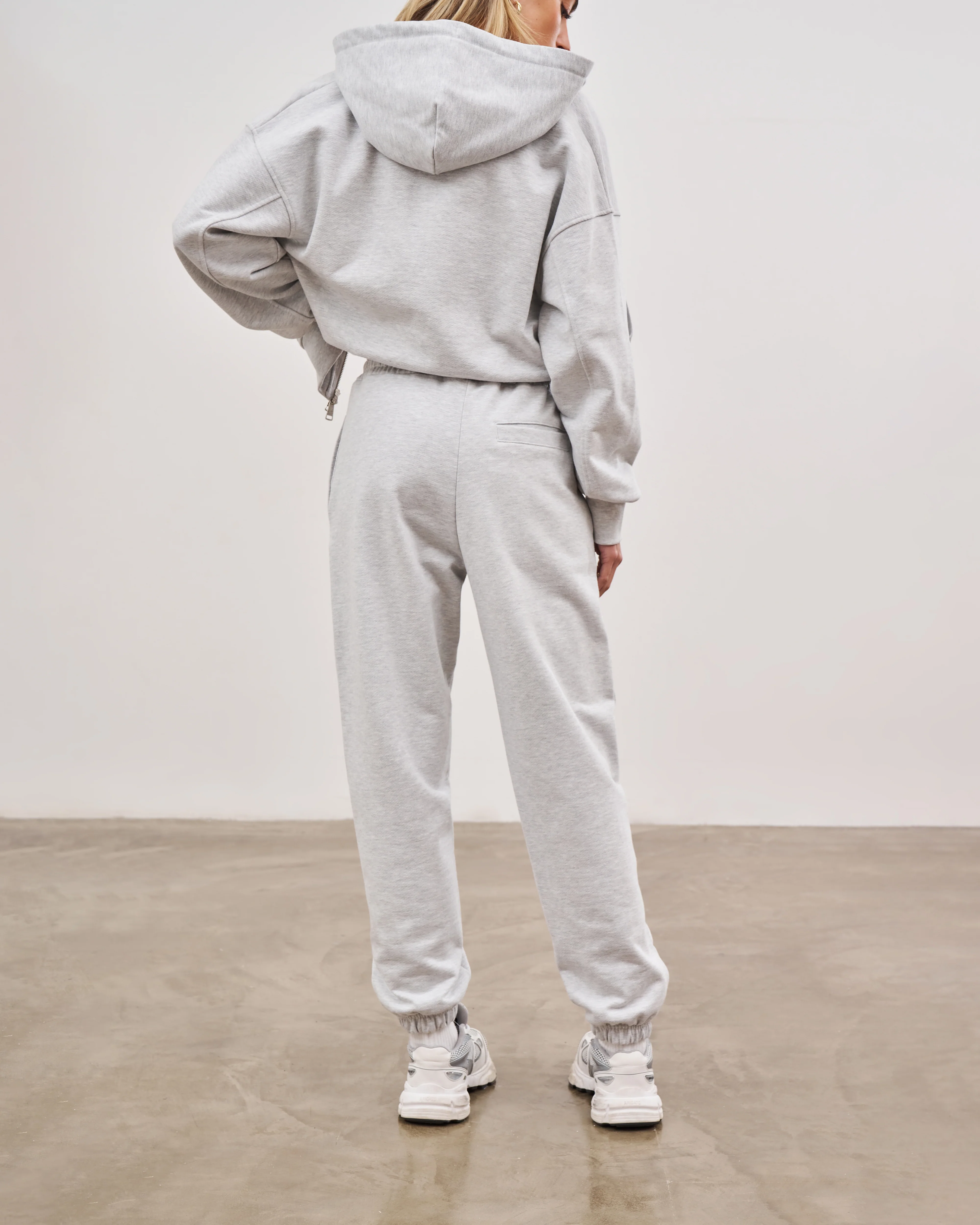 EMBLEM RELAXED JOGGERS - GREY MARL - Image 6