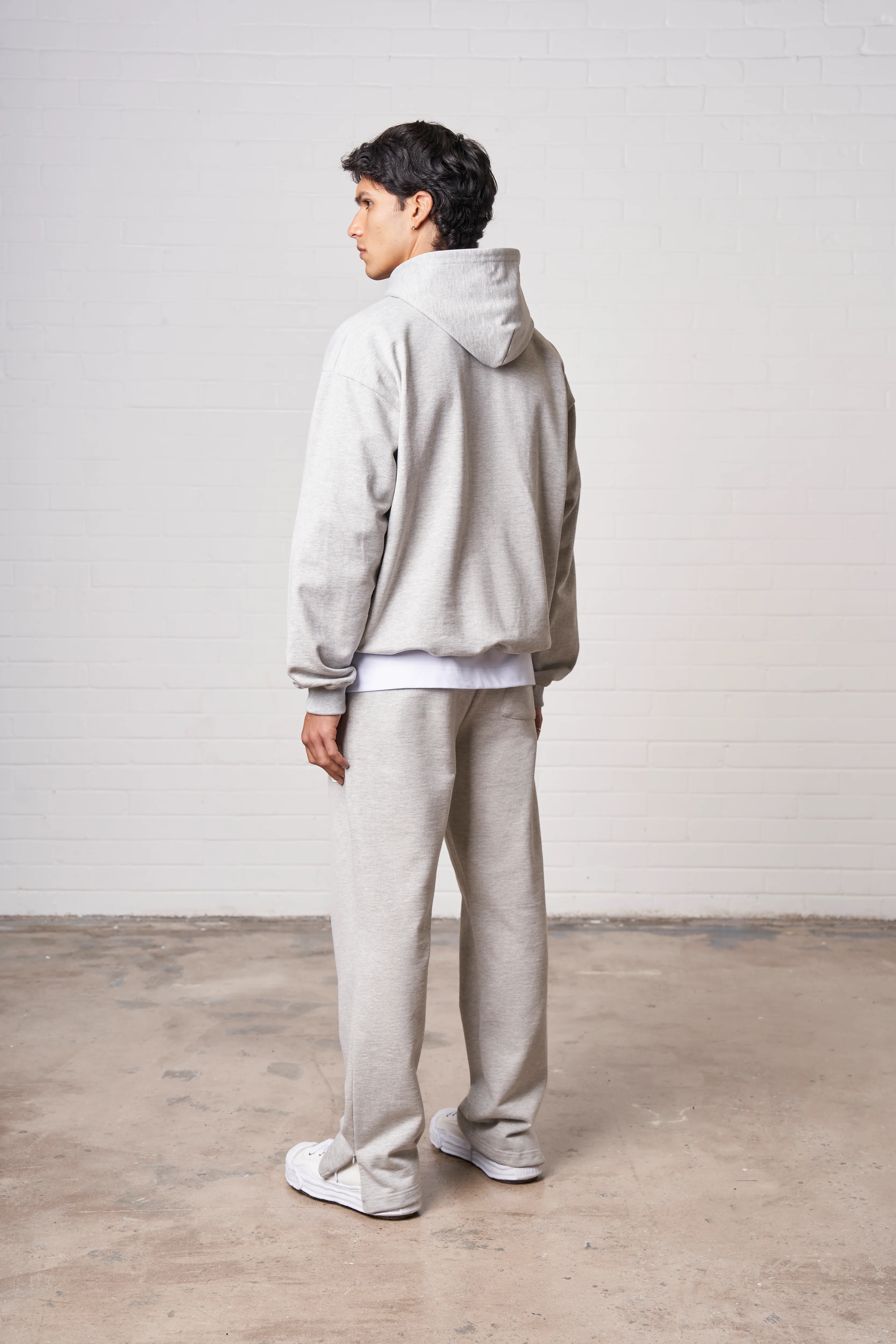 HEAVYWEIGHT APPLIQUE EMBLEM HOODIE - GREY MARL - Image 5