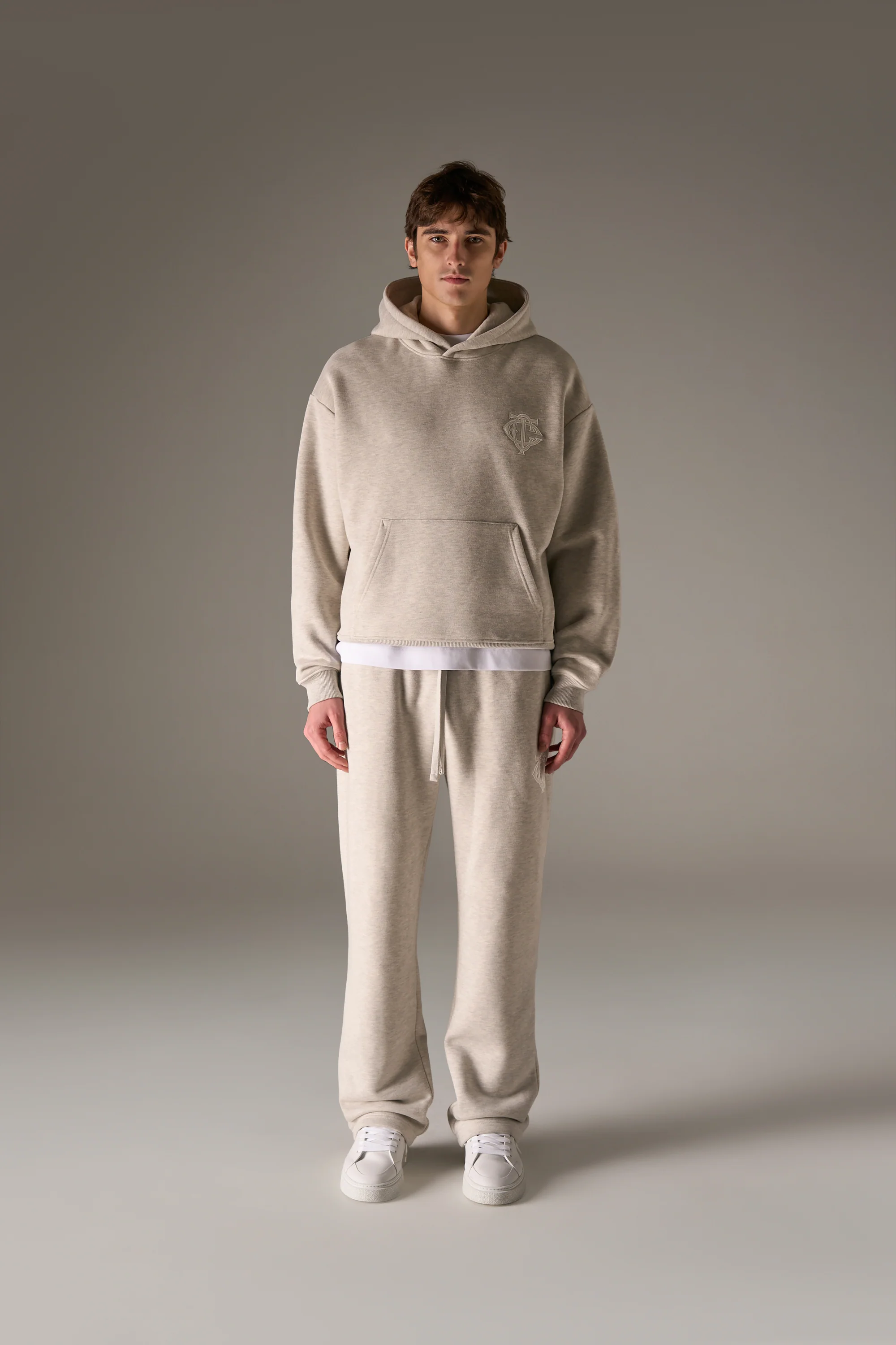 HEAVYWEIGHT MONOGRAM APPLIQUE EMBLEM HOODIE - GREY MARL - Image 3
