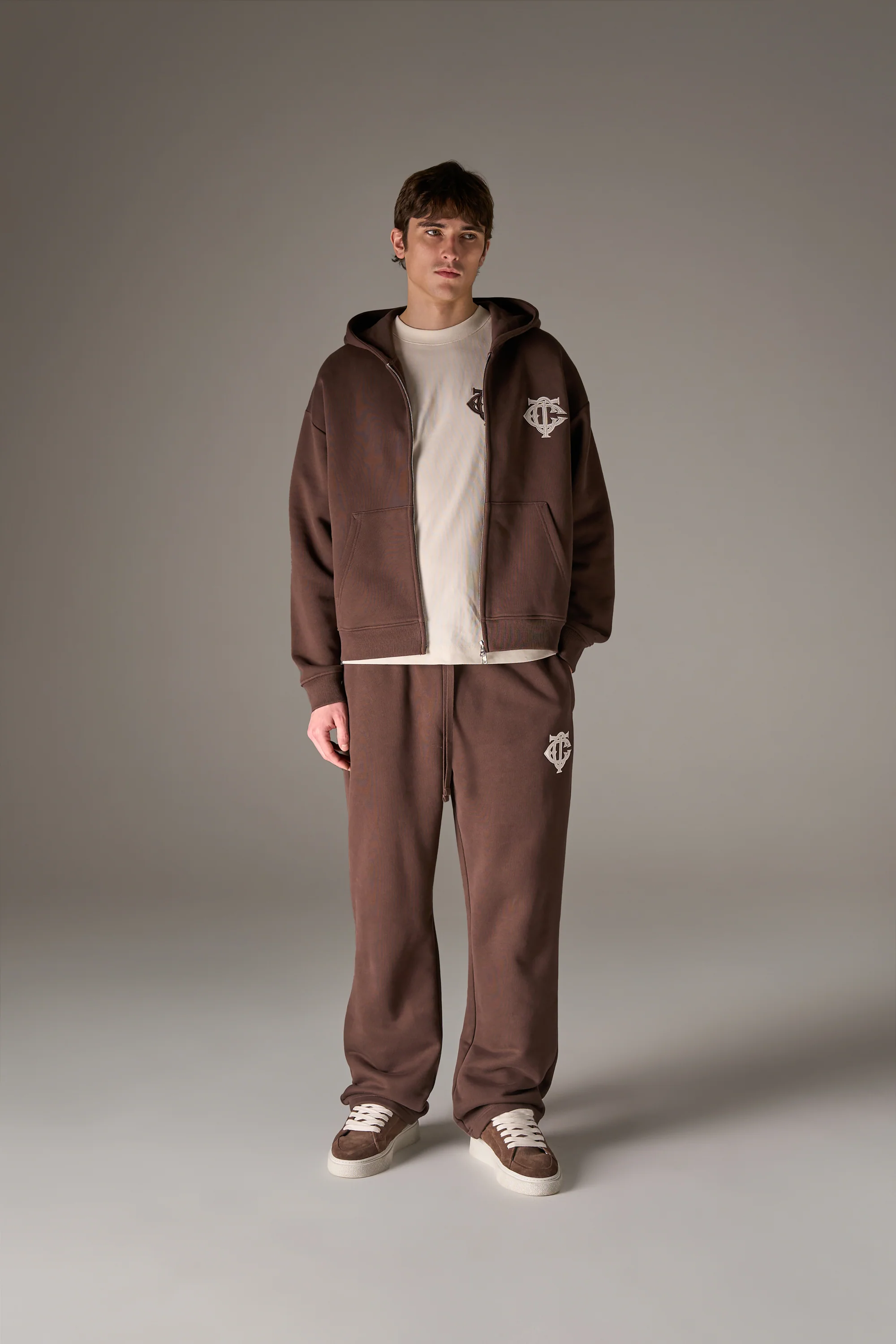 HEAVYWEIGHT MONOGRAM APPLIQUE EMBLEM ZIP THROUGH - BROWN - Image 3
