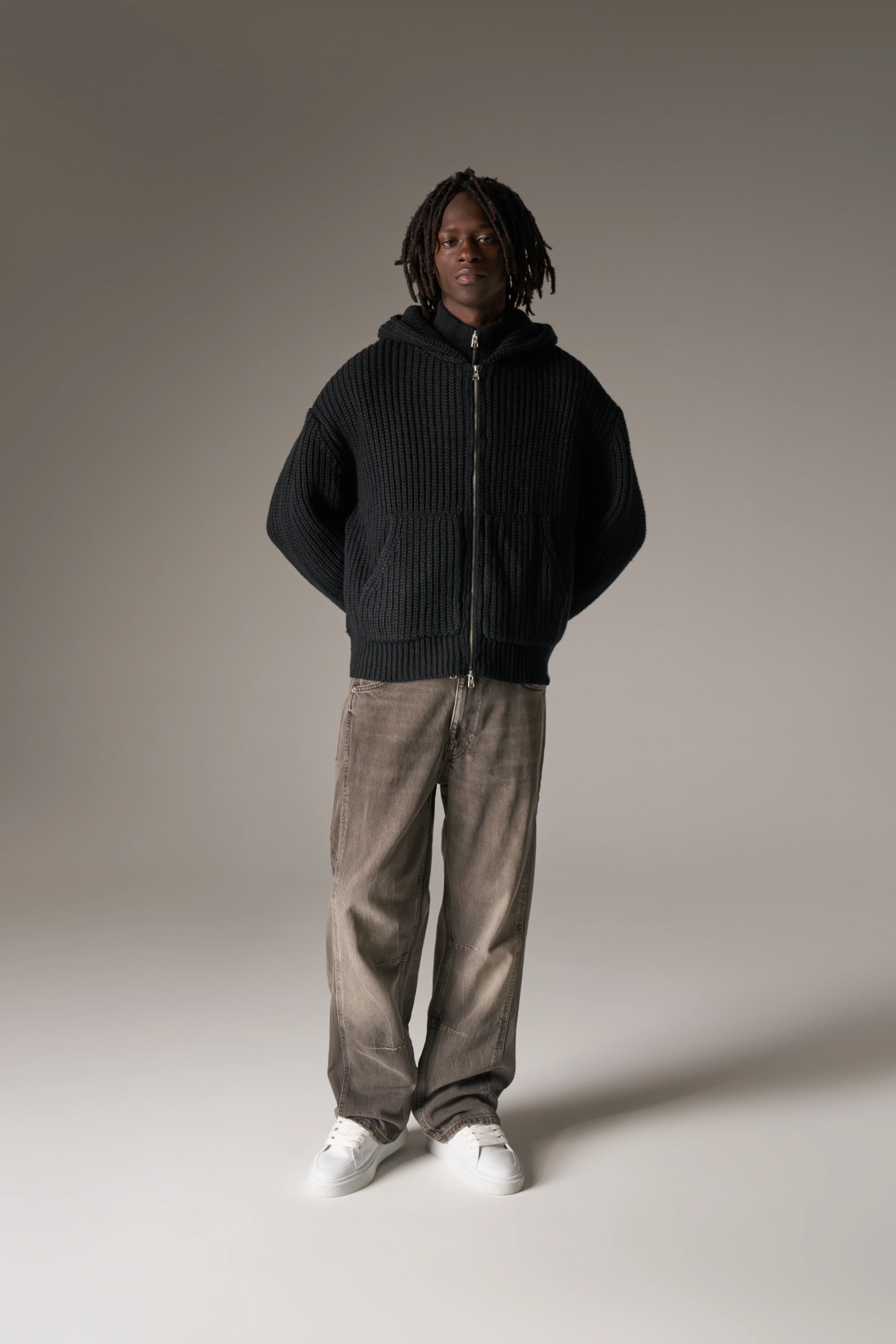 HEAVY RIB KNITTED ZIP THROUGH HOODIE - BLACK - Image 4