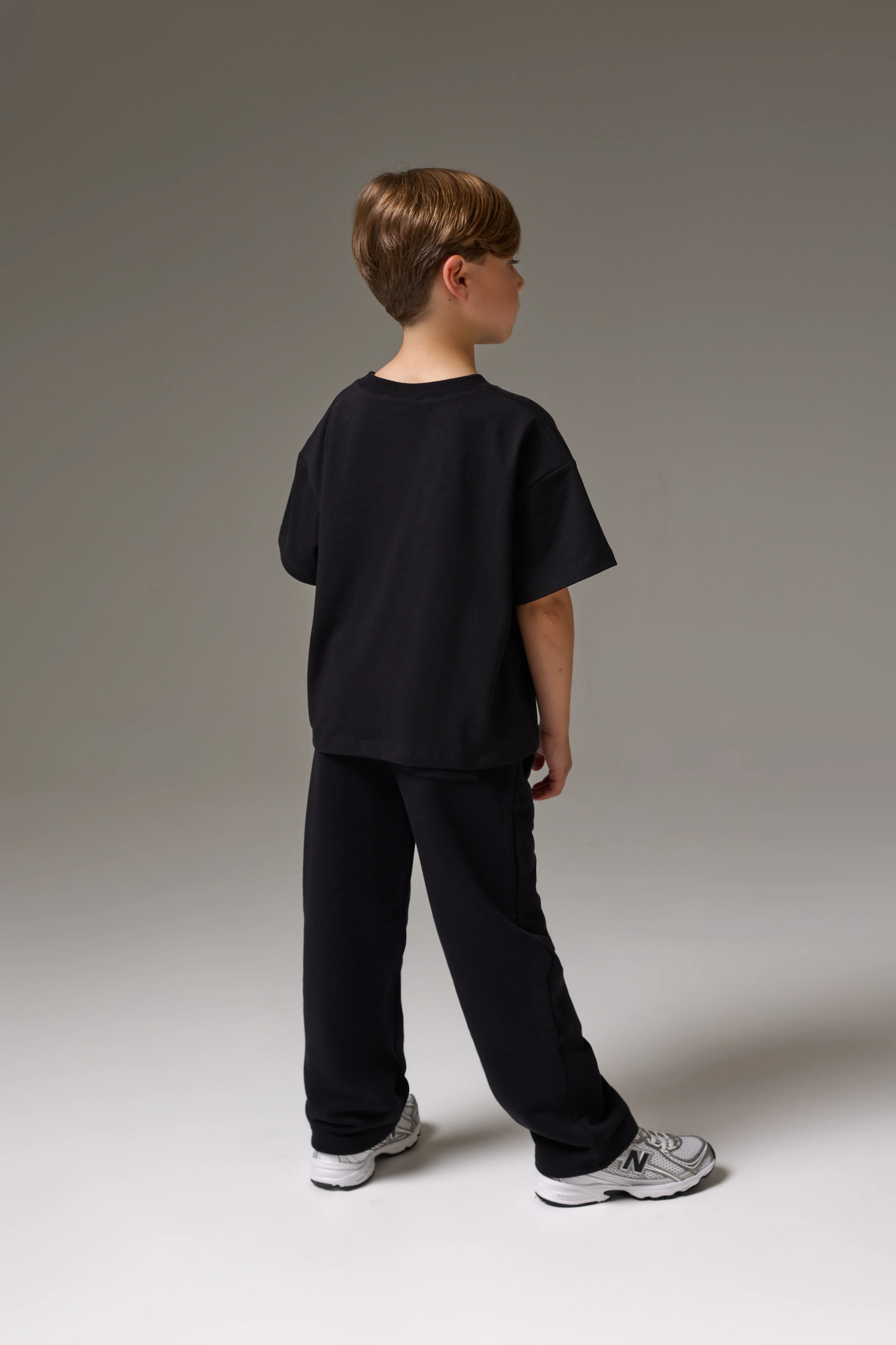 JUNIOR EMBLEM APPLIQUE JOGGERS - BLACK - Image 6