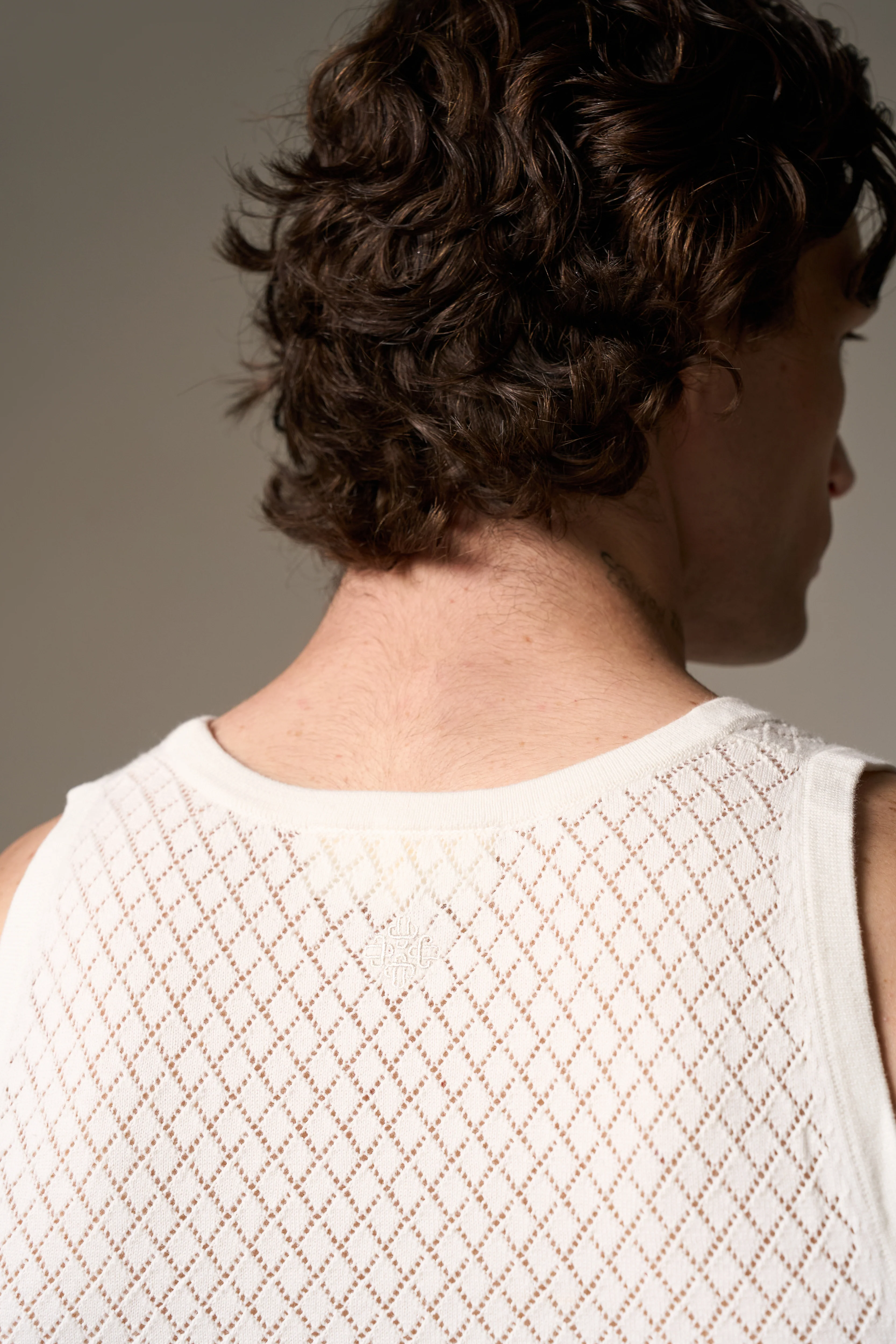 KNITTED VEST - WHITE - Image 4
