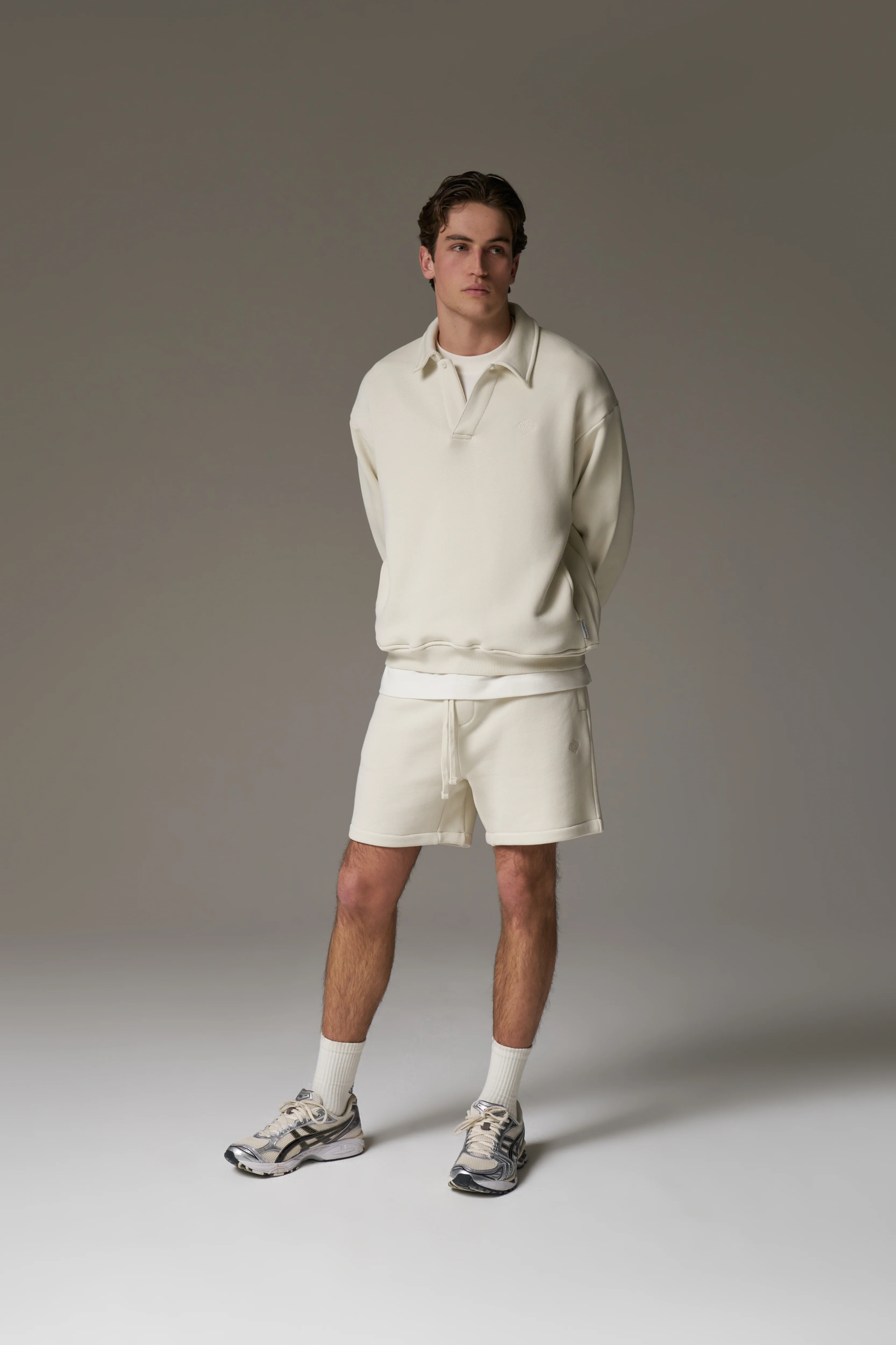 LAUNDERED CLASSICS POLO SWEATSHIRT - ECRU - Image 8