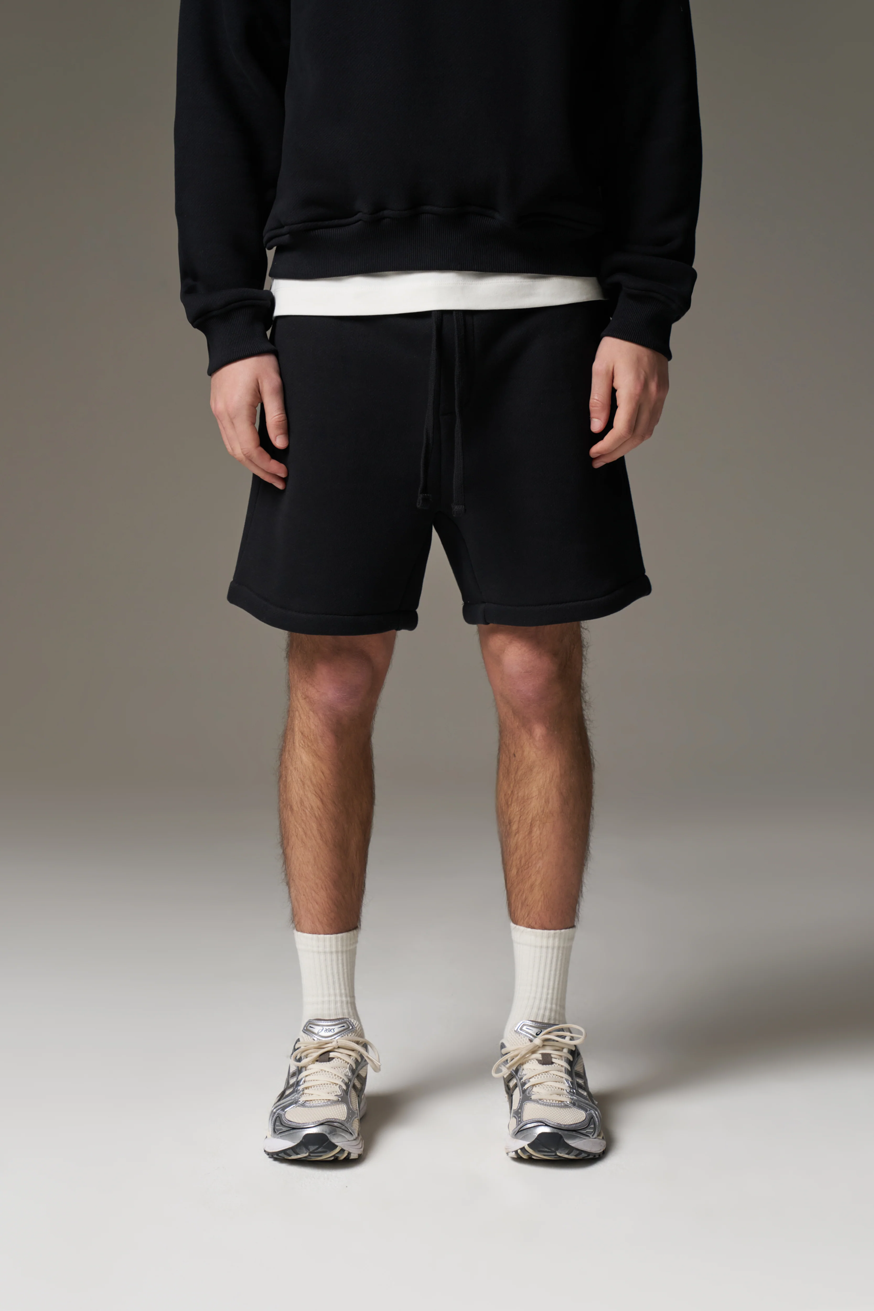 LAUNDERED CLASSICS SHORTS - WASHED BLACK - Image 2