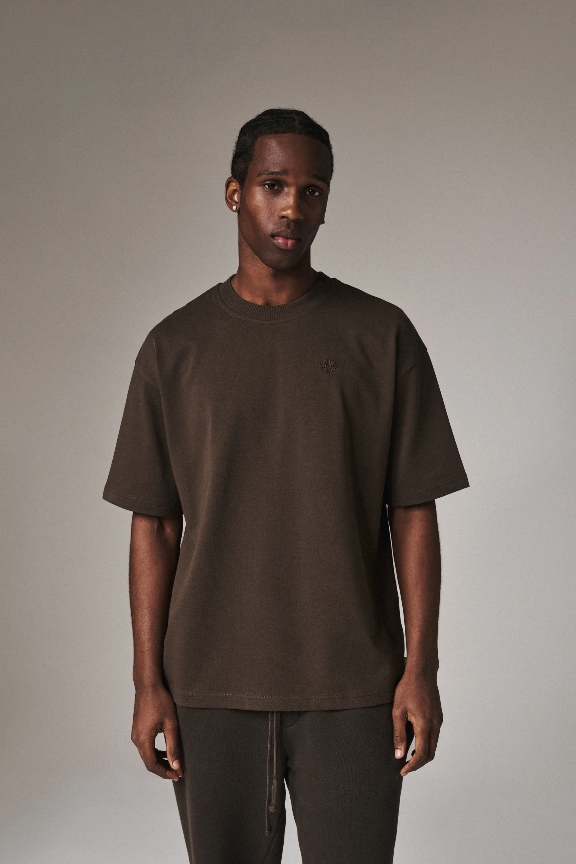 LAUNDERED CLASSICS T-SHIRT - BROWN - Image 2