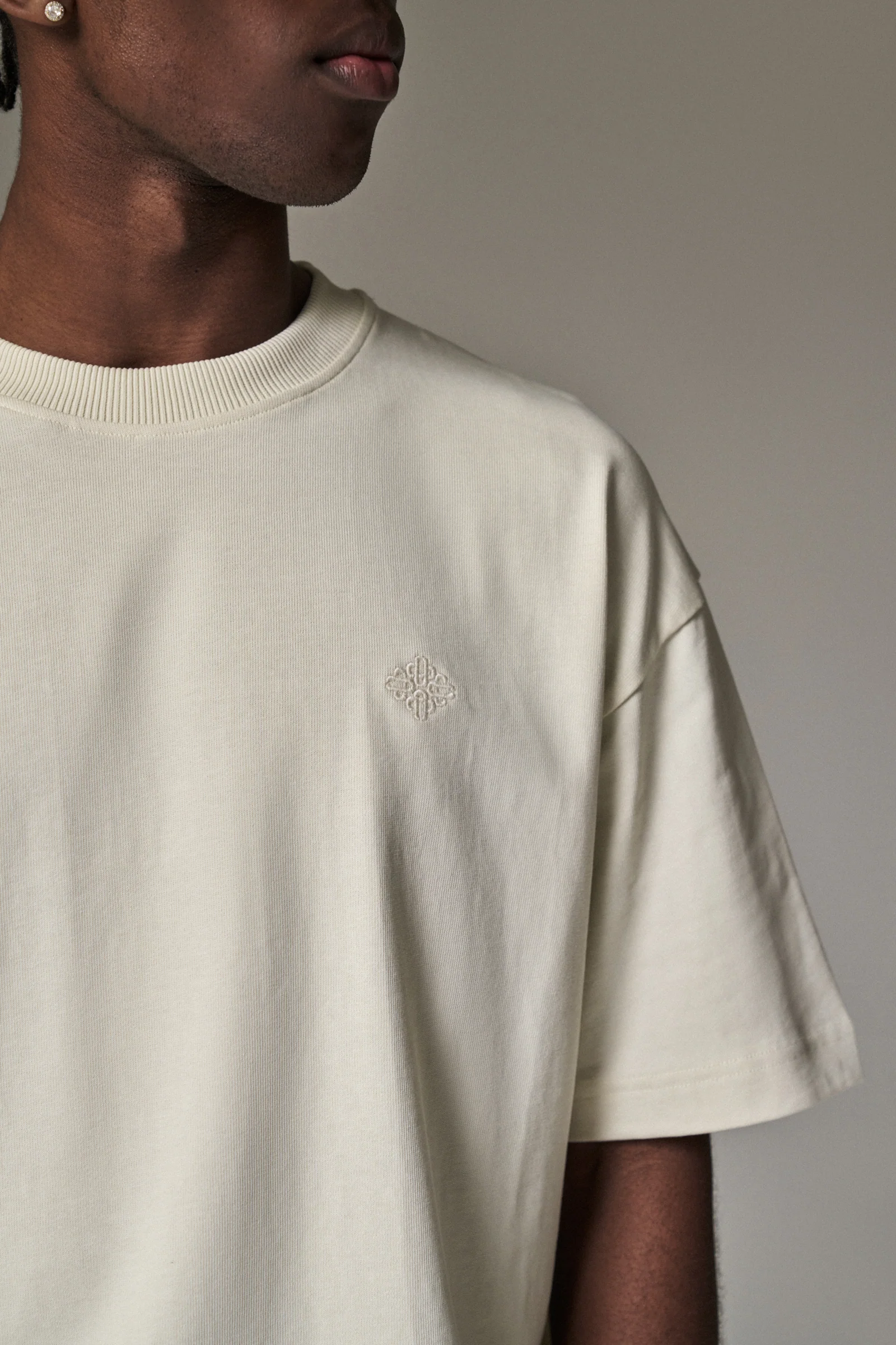 LAUNDERED CLASSICS T-SHIRT - OFF-WHITE - Image 5