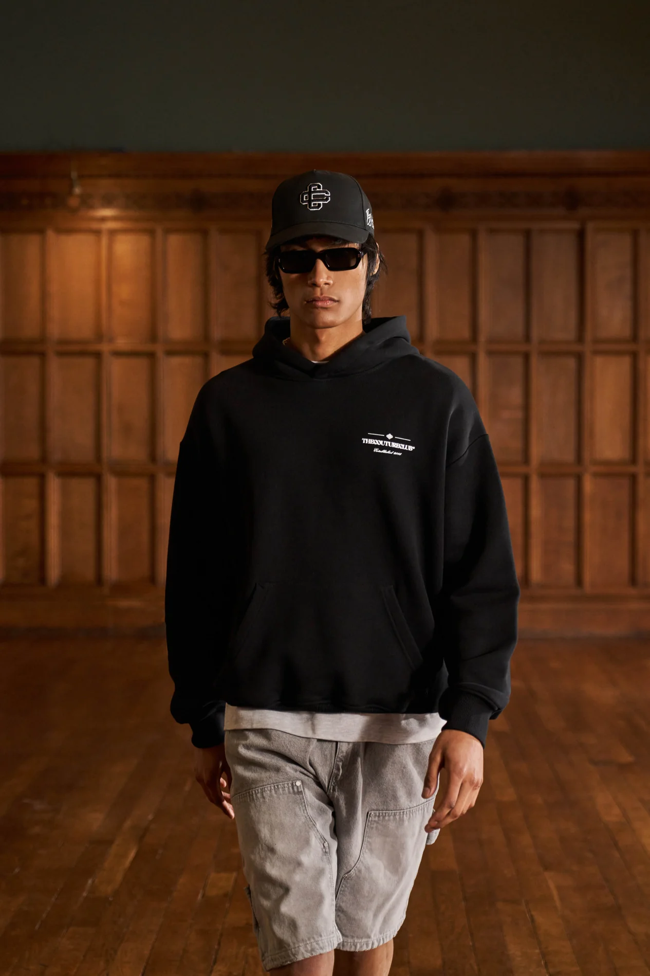 MIXED FONT GRAPHIC HOODIE - BLACK - Image 2