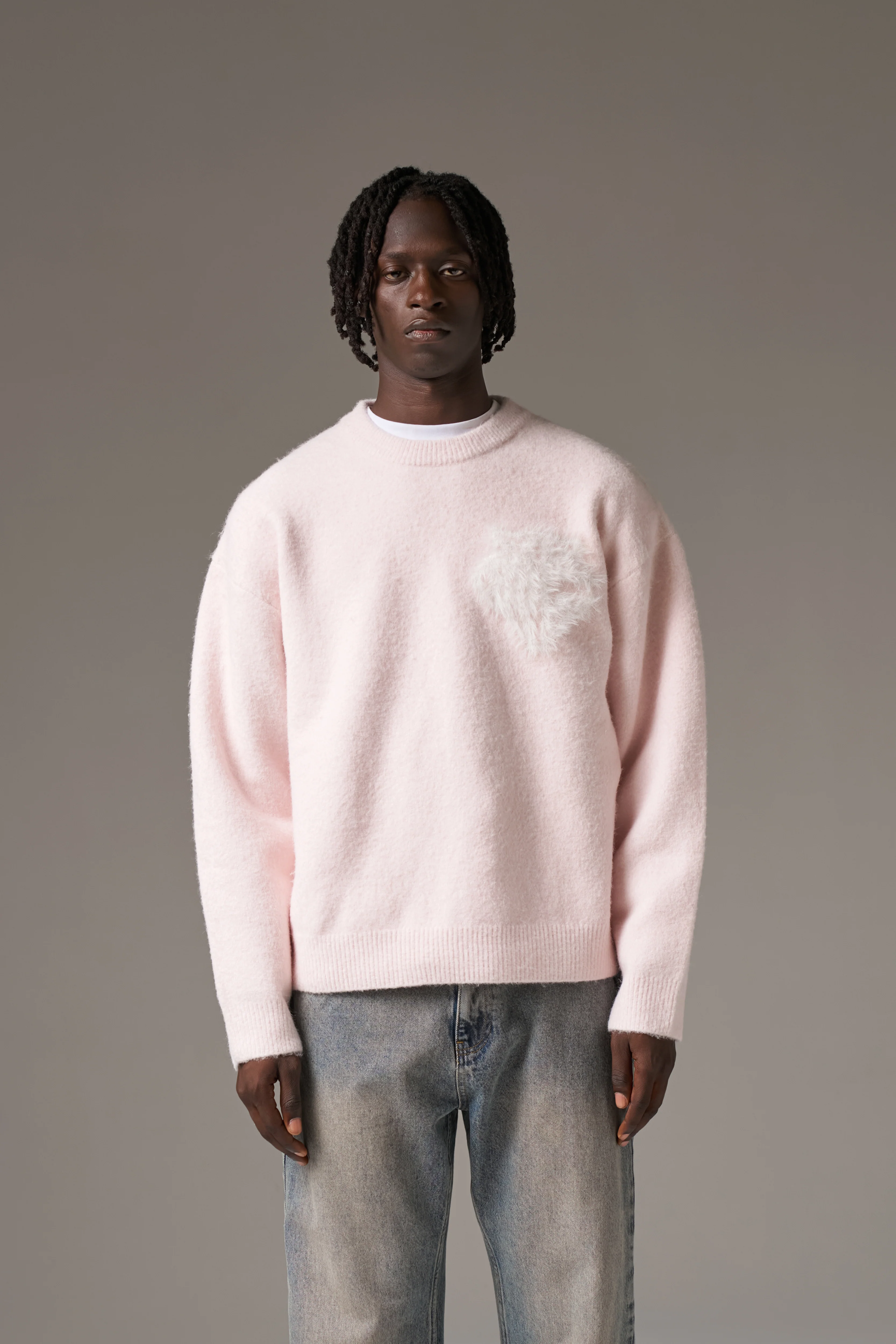 MONOGRAM FLUFFY KNIT CREW - PINK - Image 4