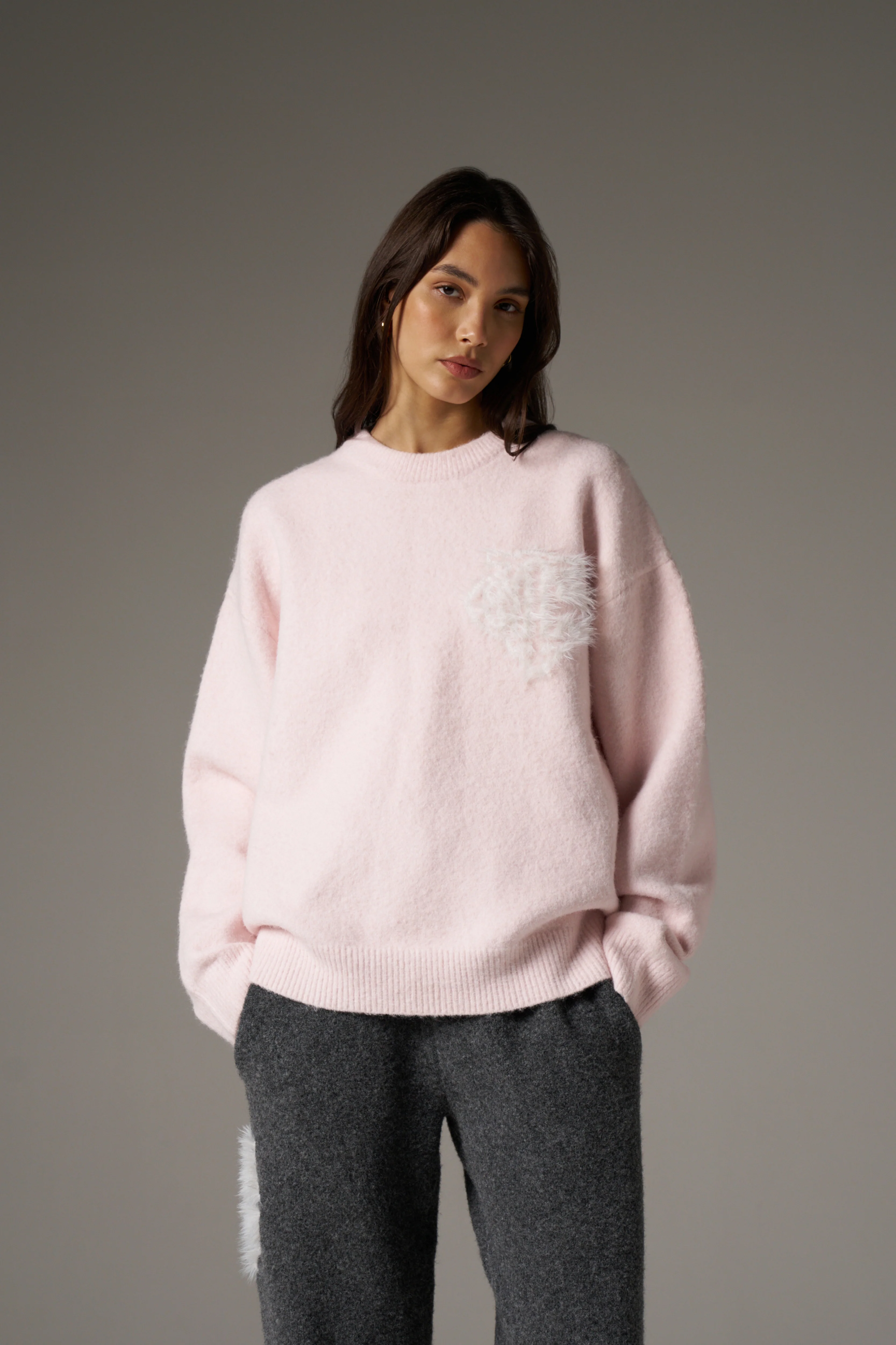 MONOGRAM FLUFFY KNIT CREW - PINK - Image 5