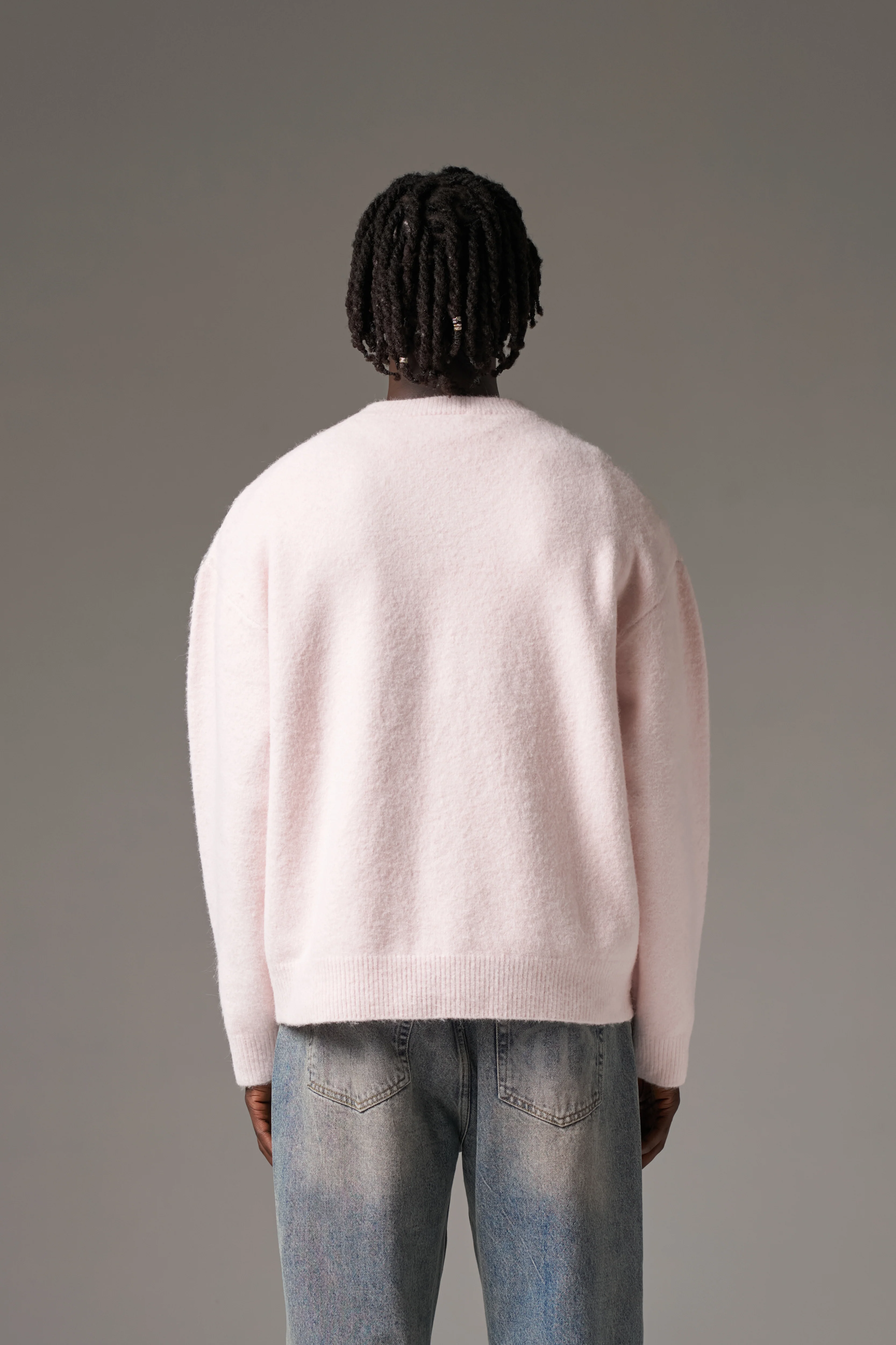 MONOGRAM FLUFFY KNIT CREW - PINK - Image 9